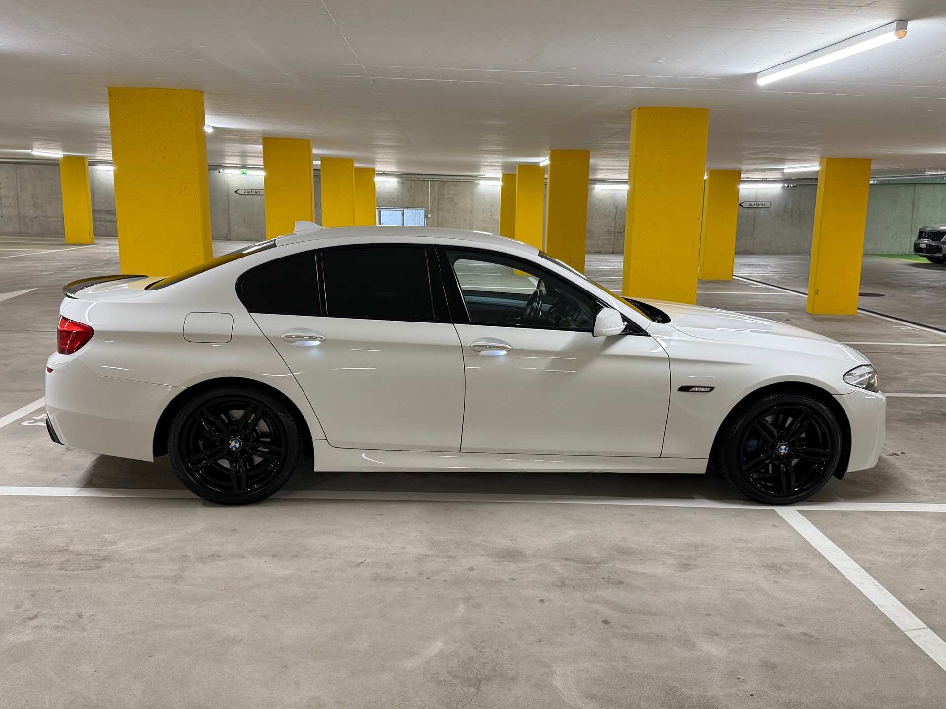 BMW 525d xDrive Steptronic M-Sportpaket - Frisch ab MFK 02. September 2026!-image-13
