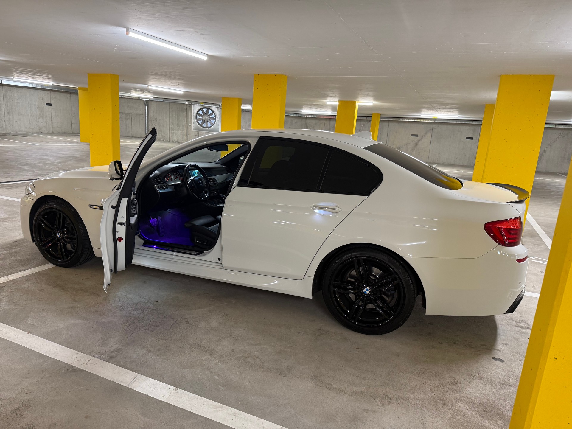 BMW 525d xDrive Steptronic M-Sportpaket - Frisch ab MFK 02. September 2026!-image-11