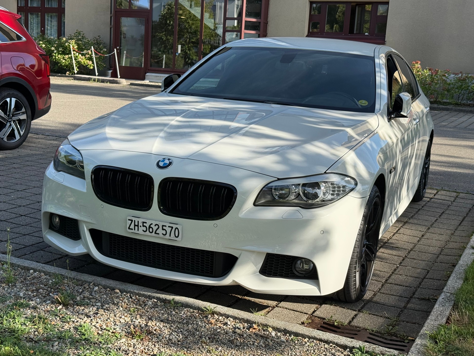 BMW 525d xDrive Steptronic M-Sportpaket - Frisch ab MFK 02. September 2026!