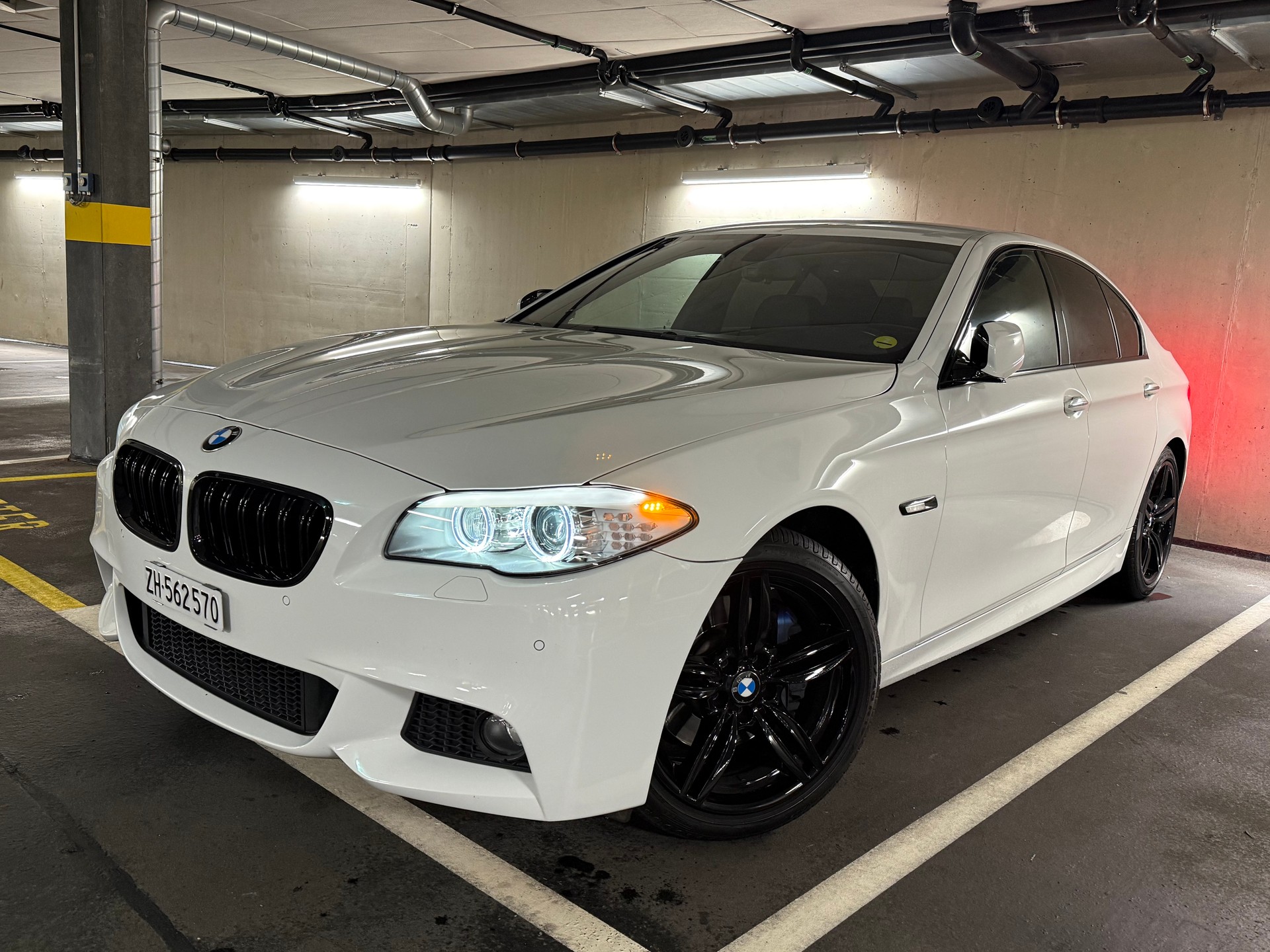 BMW 525d xDrive Steptronic M-Sportpaket-image-4