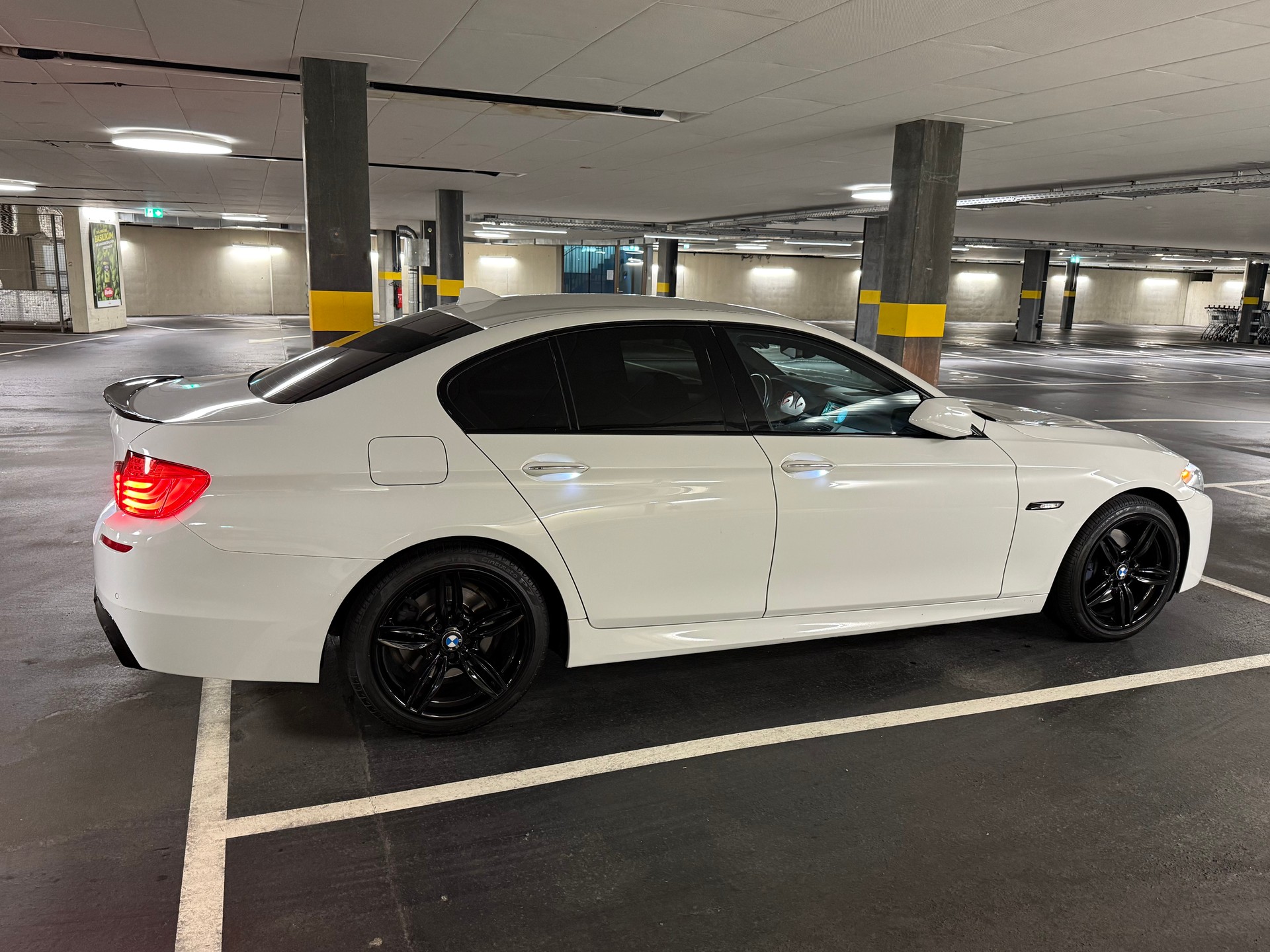 BMW 525d xDrive Steptronic M-Sportpaket-image-9