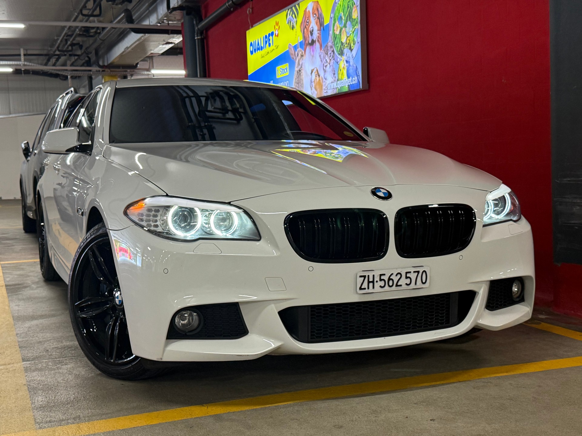BMW 525d xDrive Steptronic M-Sportpaket - Frisch ab MFK 02. September 2026!