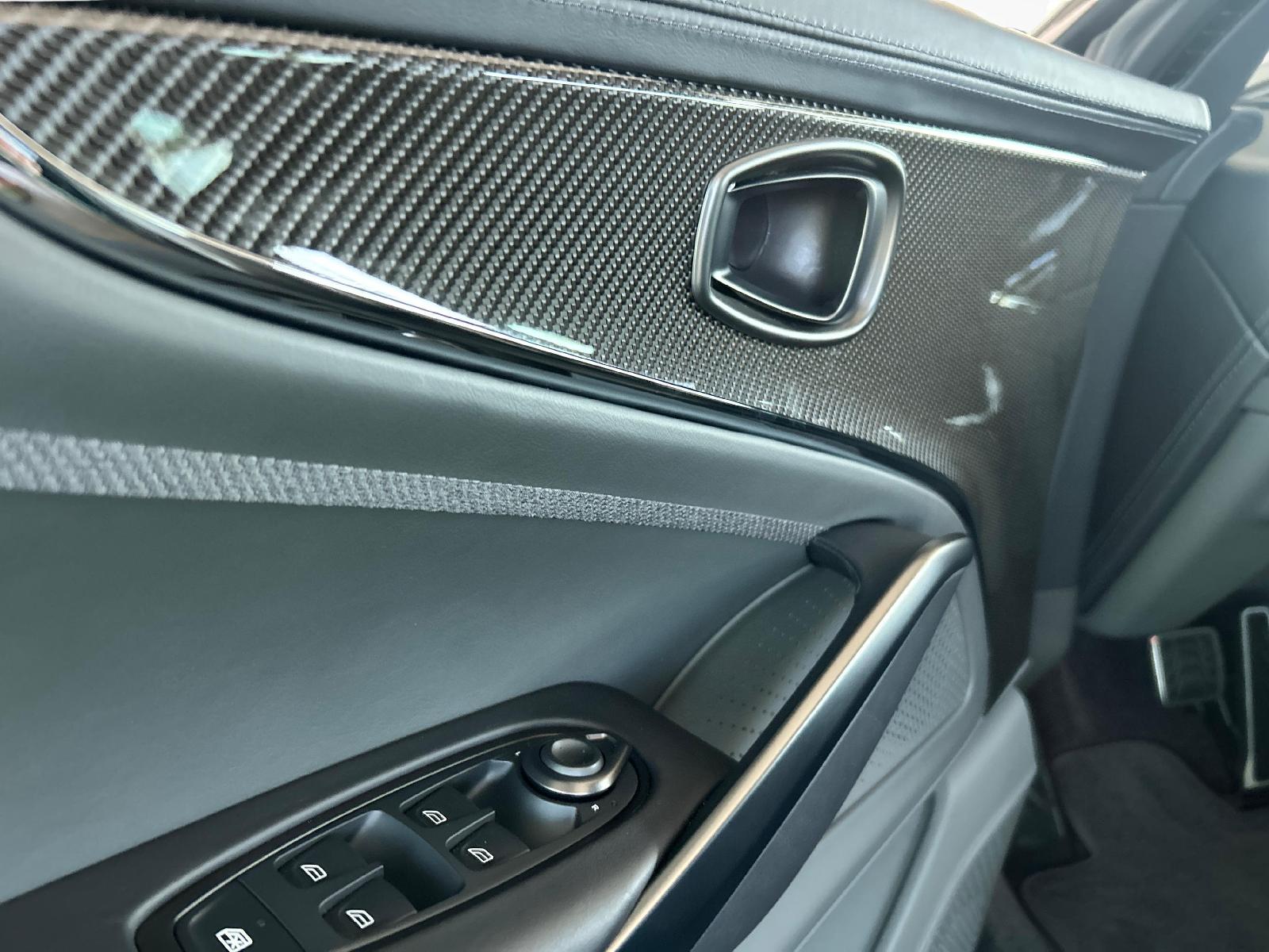 ASTON MARTIN DBX 707 4.0 V8 Bi-Turbo-image-16