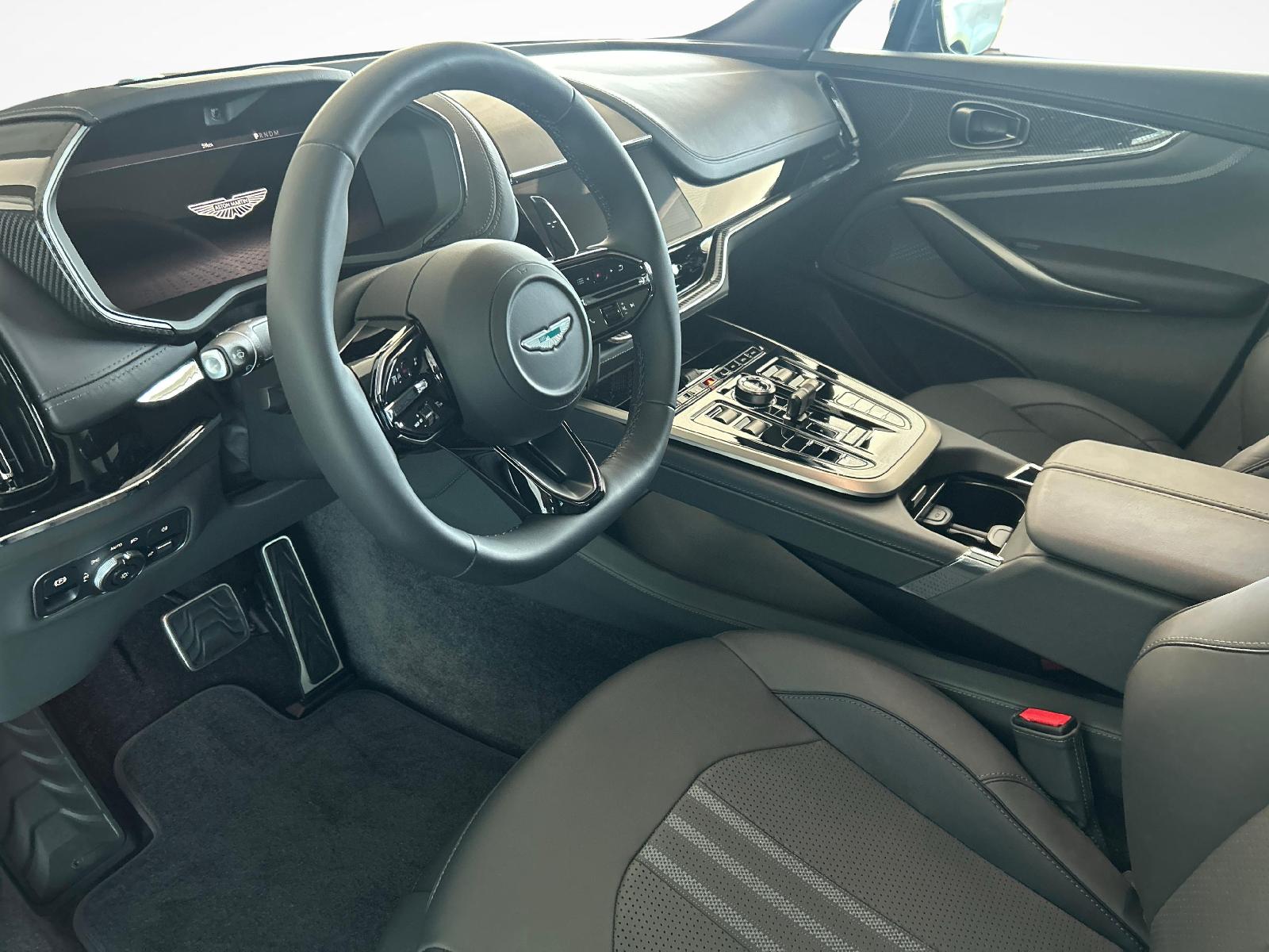 ASTON MARTIN DBX 707 4.0 V8 Bi-Turbo-image-12