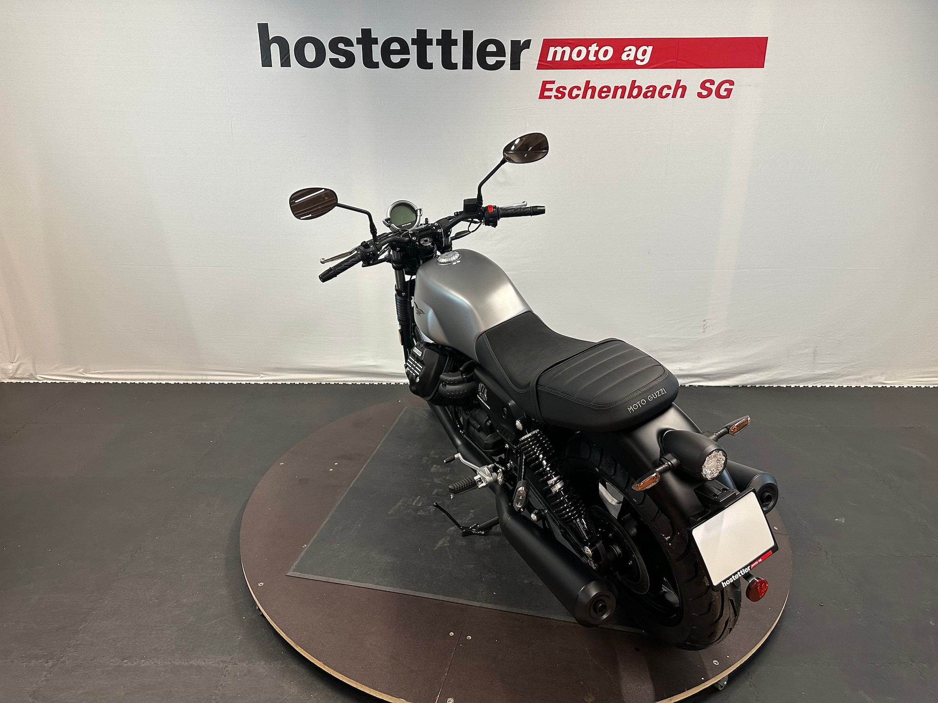 MOTO GUZZI V7-image-4