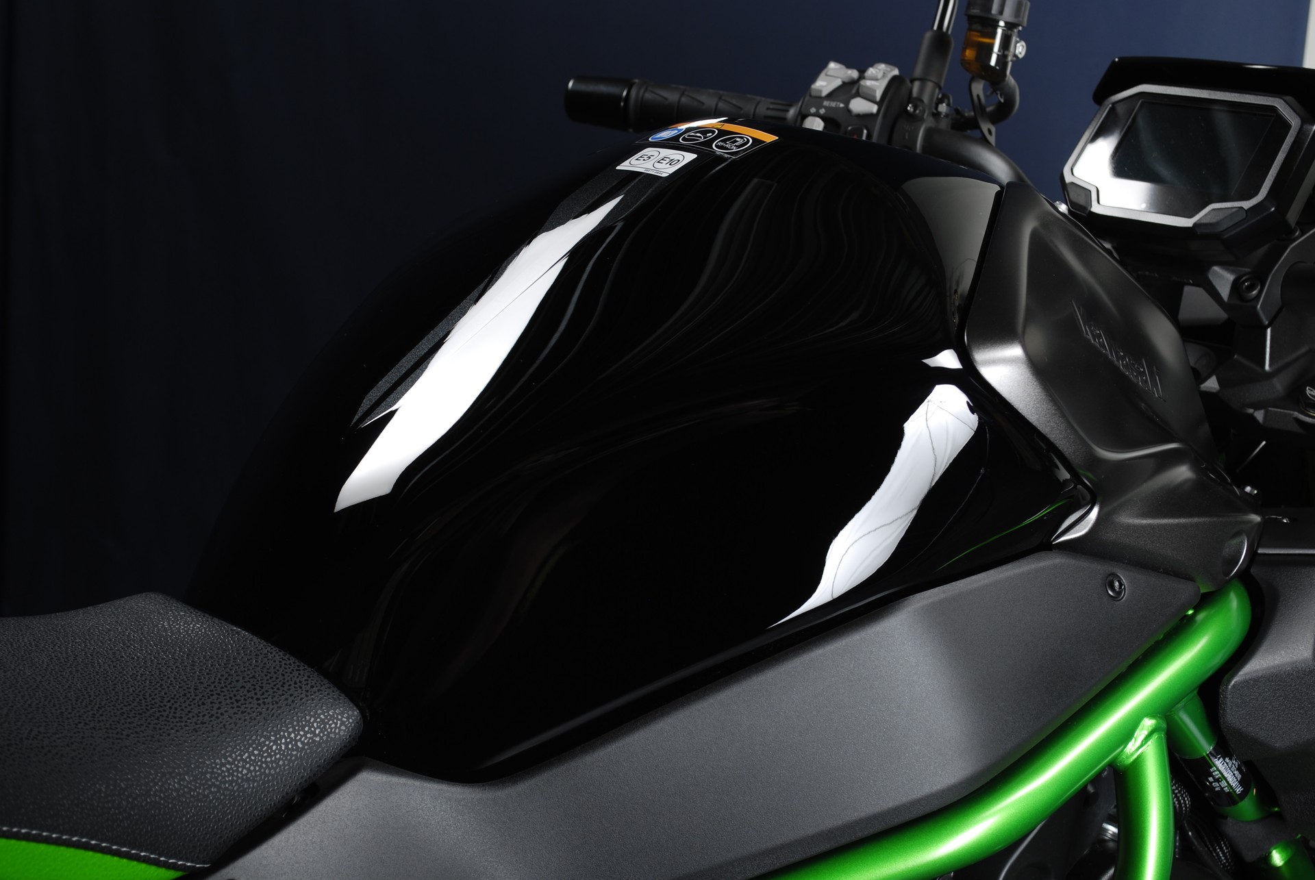 KAWASAKI Z H2 SE MY25-image-2