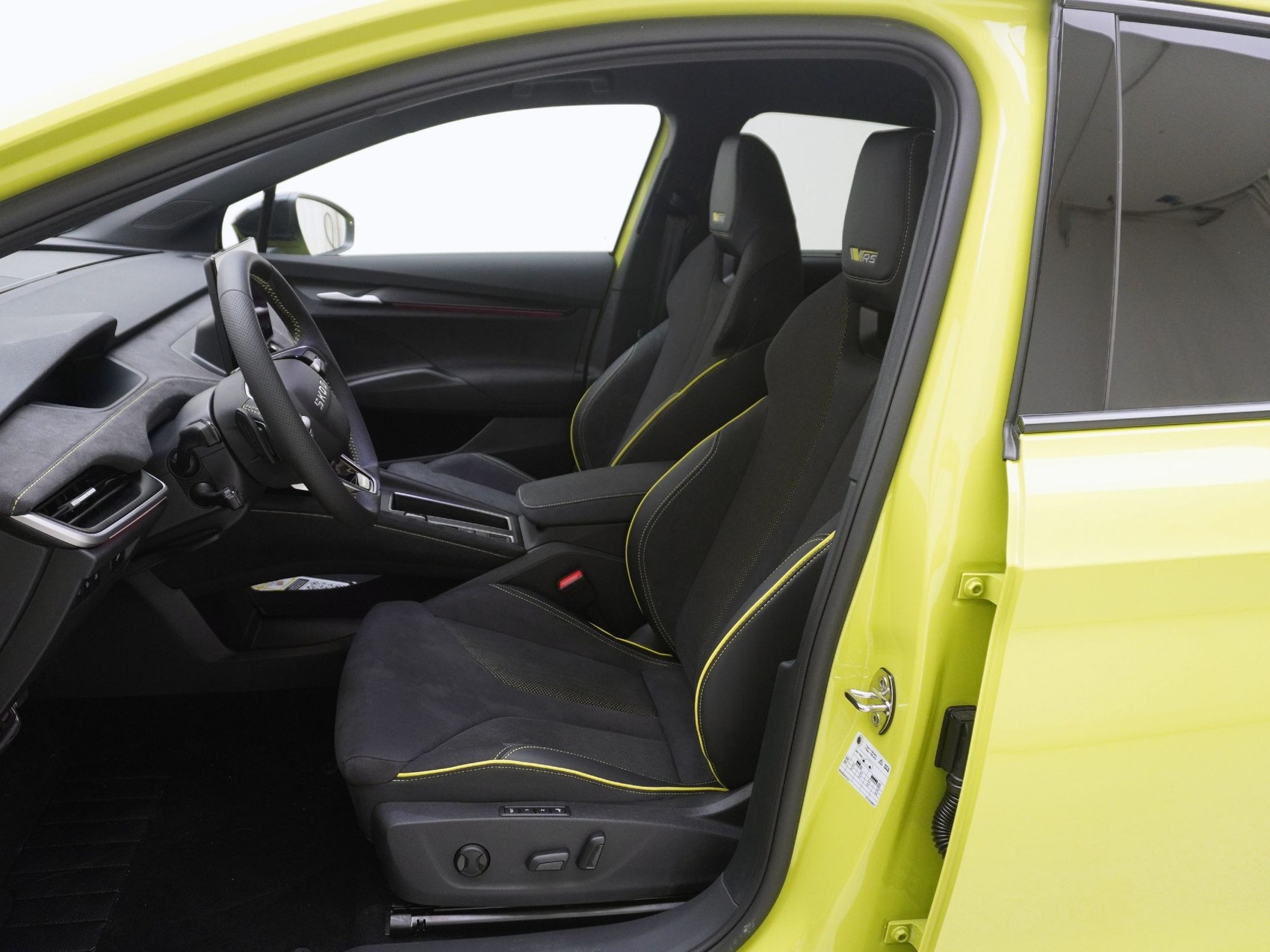 SKODA Elroq RS-MAXX 4x4-image-11