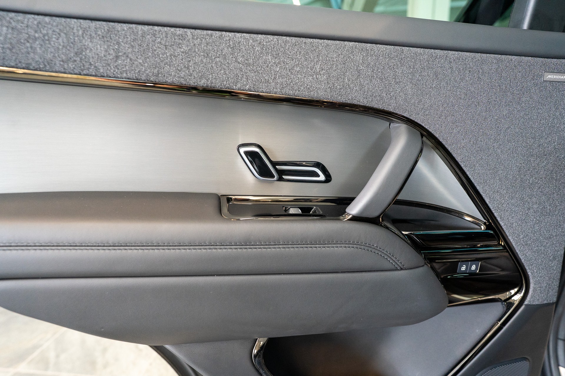LAND ROVER Range Rover Sport 3.0 SE Dynamic / 23" Zoll / Panorama /-image-26
