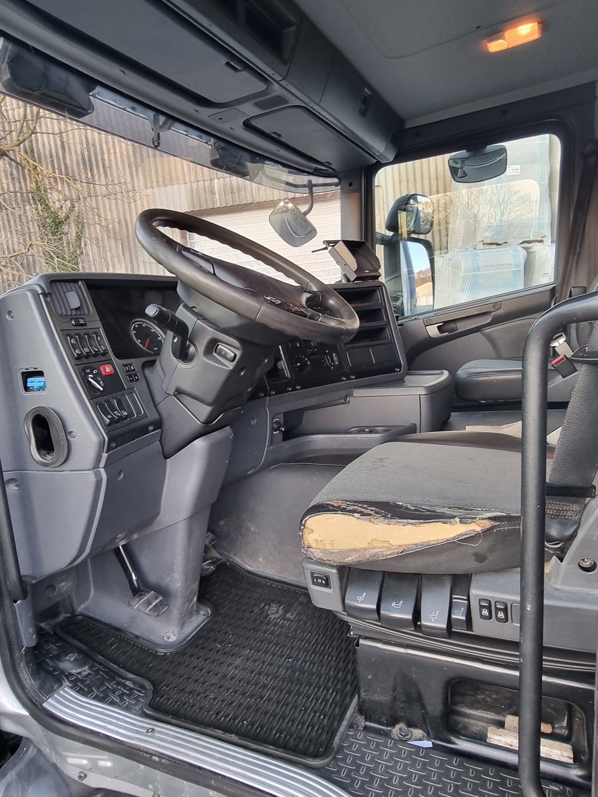 SCANIA G 400 LB-image-9