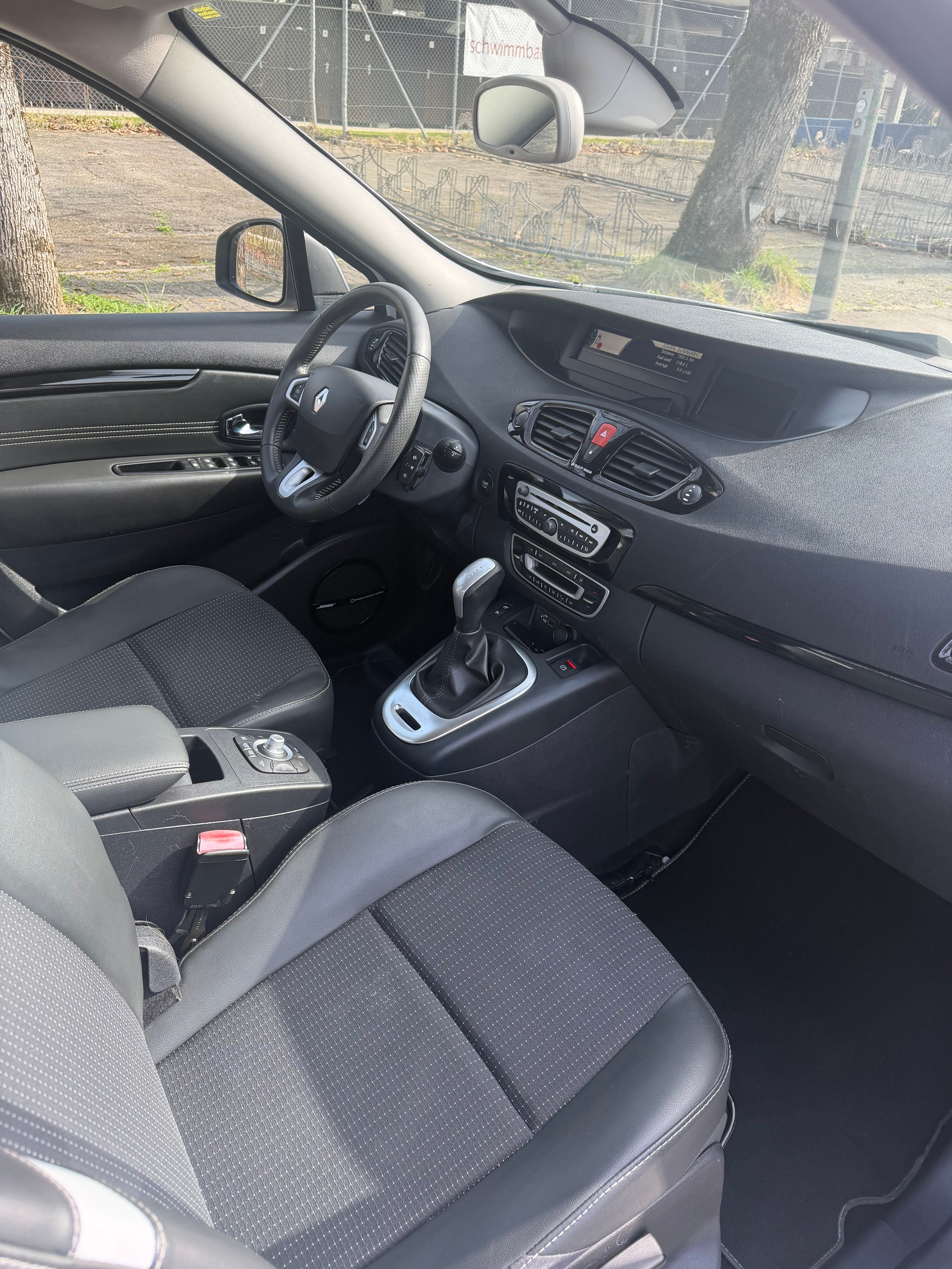 RENAULT Scénic 2.0 16V Bose X-Tronic CVT-image-15