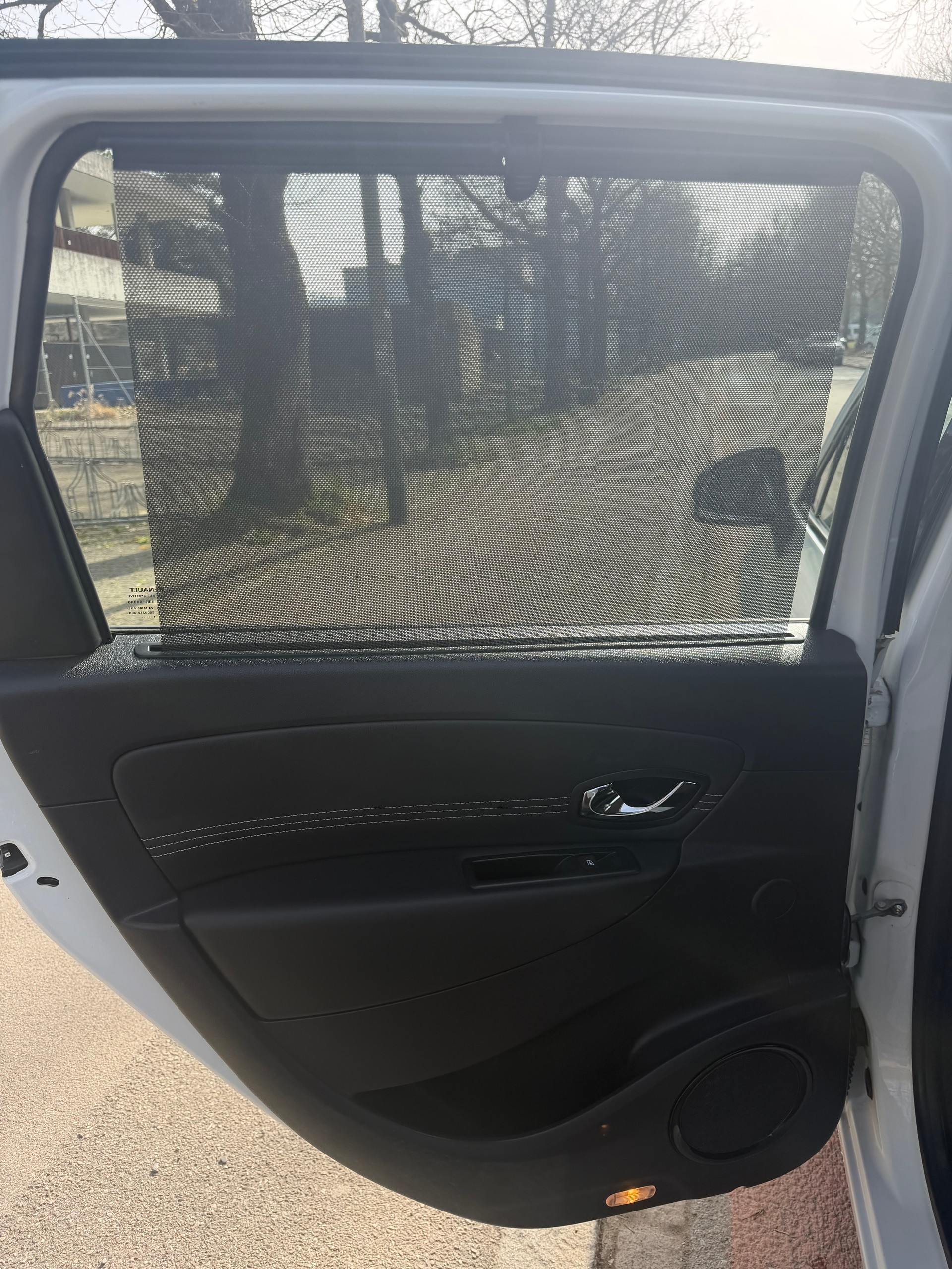 RENAULT Scénic 2.0 16V Bose X-Tronic CVT-image-10
