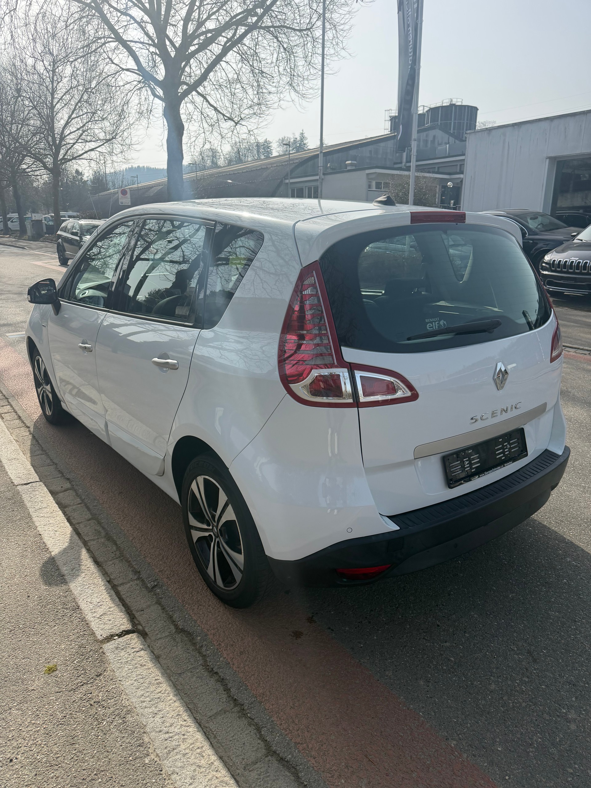RENAULT Scénic 2.0 16V Bose X-Tronic CVT-showroom-element-2
