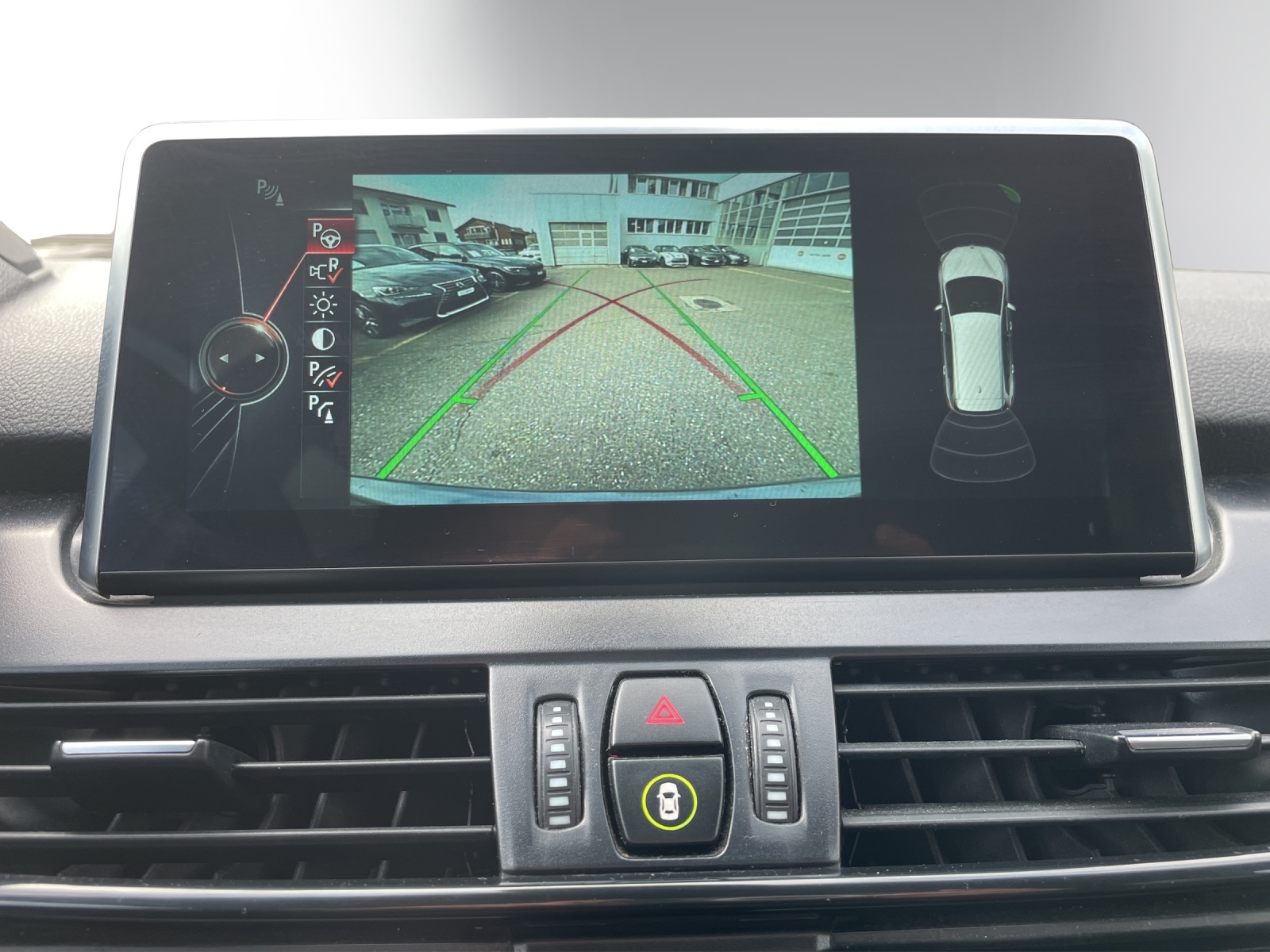 BMW 220d xDrive Gran Tourer Steptronic-image-14