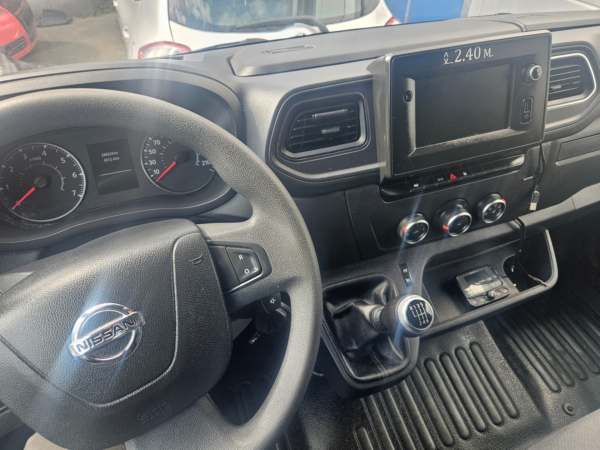 NISSAN NV400 F35.13 L2H2 FWD Comfort-image-10