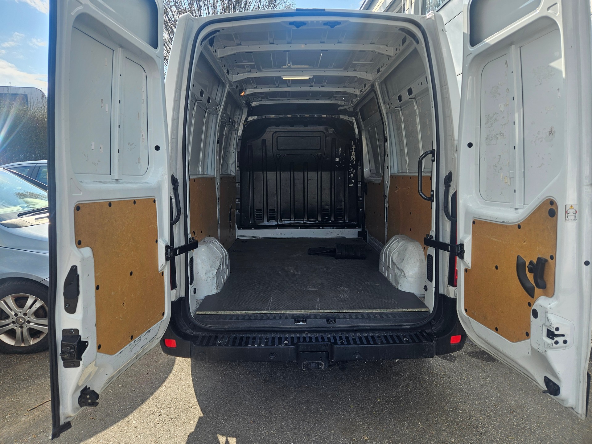 NISSAN NV400 F35.13 L2H2 FWD Comfort-image-8