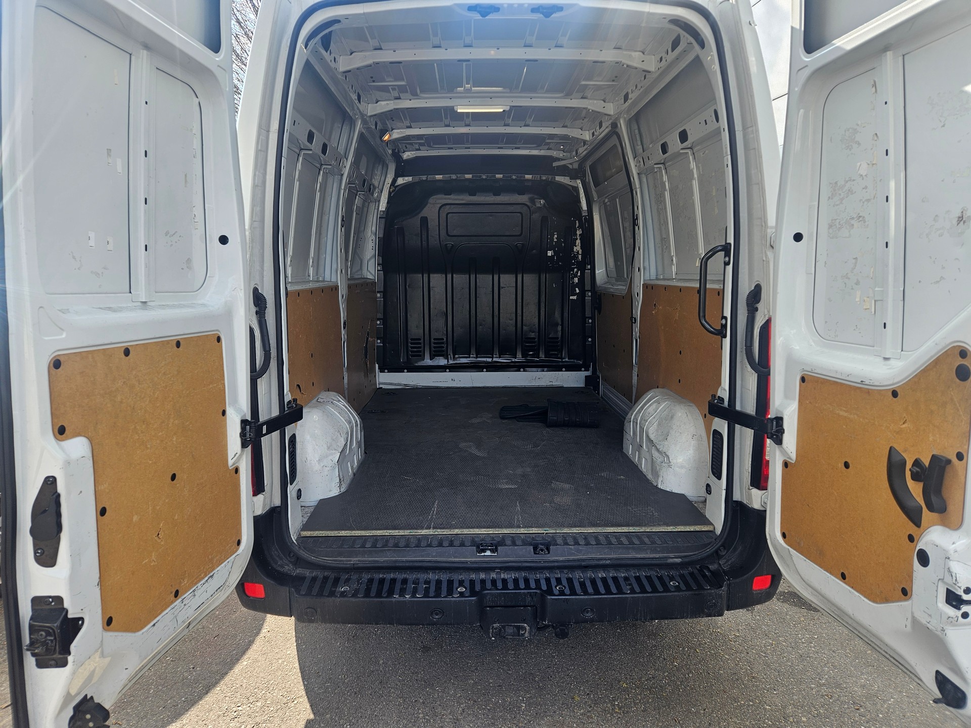 NISSAN NV400 F35.13 L2H2 FWD Comfort-image-6