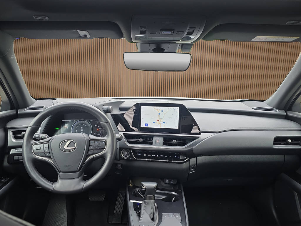 LEXUS UX 250h F-Line-image-17