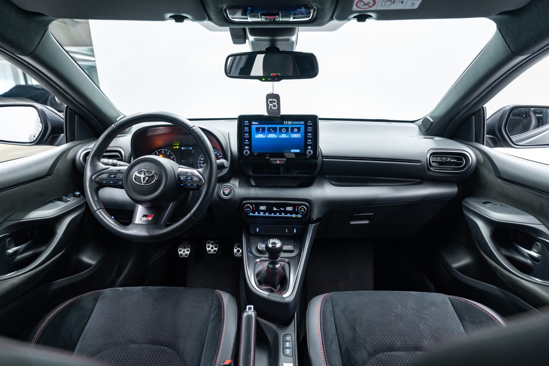 TOYOTA Yaris 1.6 GR Sport-image-9