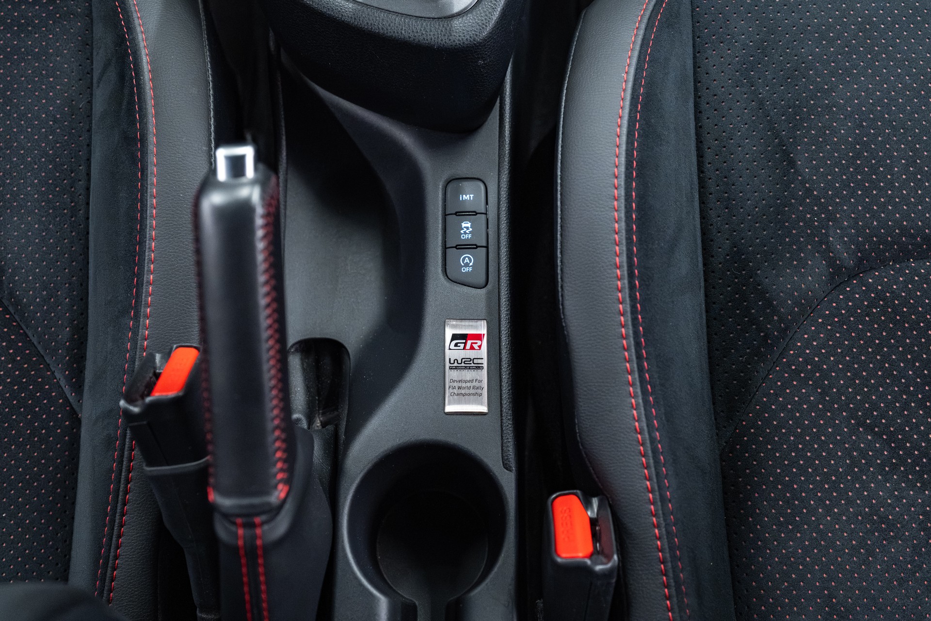 TOYOTA Yaris 1.6 GR Sport-image-14