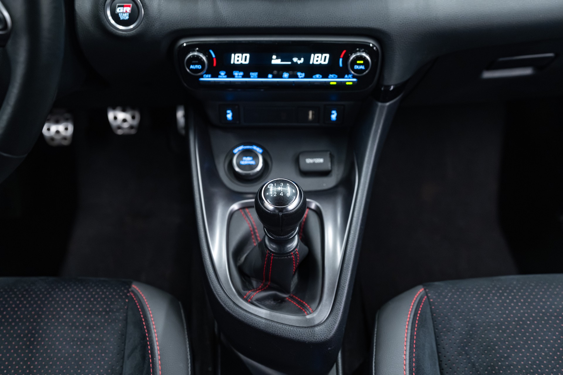 TOYOTA Yaris 1.6 GR Sport-image-12