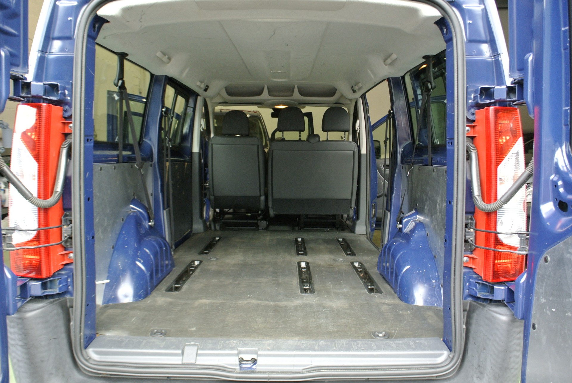 CITROEN Jumpy 2.0 HDi L2H1 Attraction-image-25