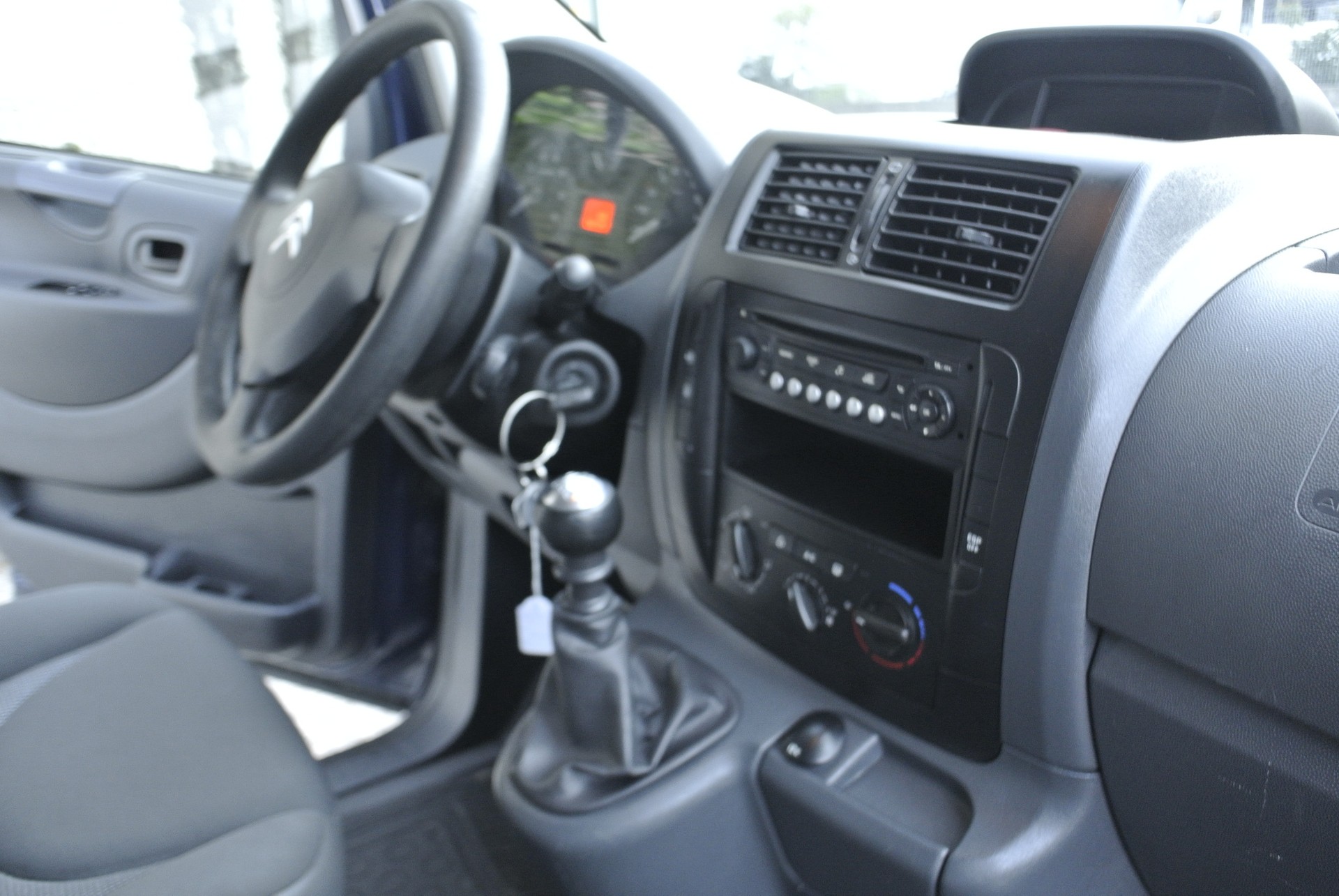 CITROEN Jumpy 2.0 HDi L2H1 Attraction-image-15