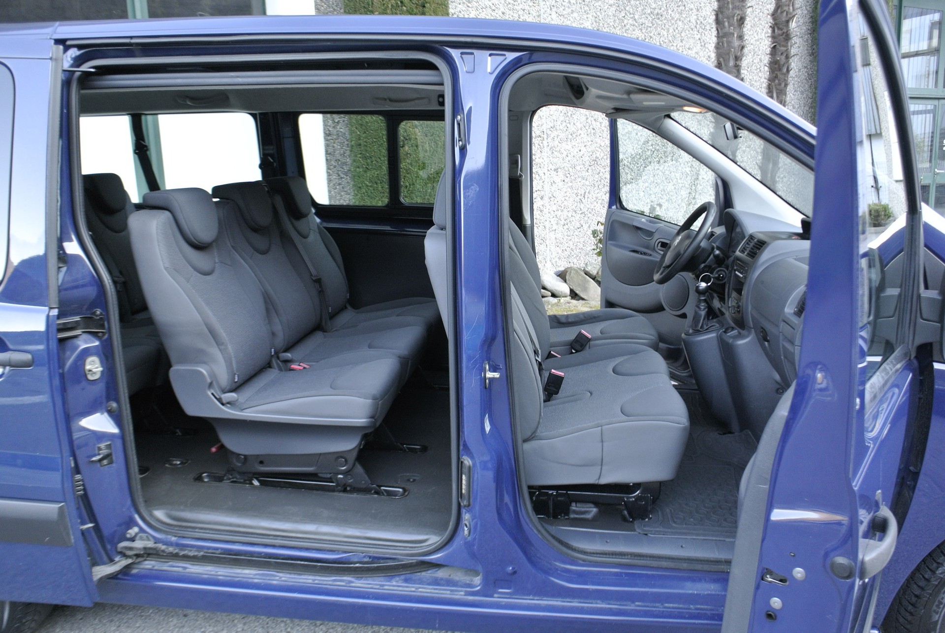 CITROEN Jumpy 2.0 HDi L2H1 Attraction-image-16