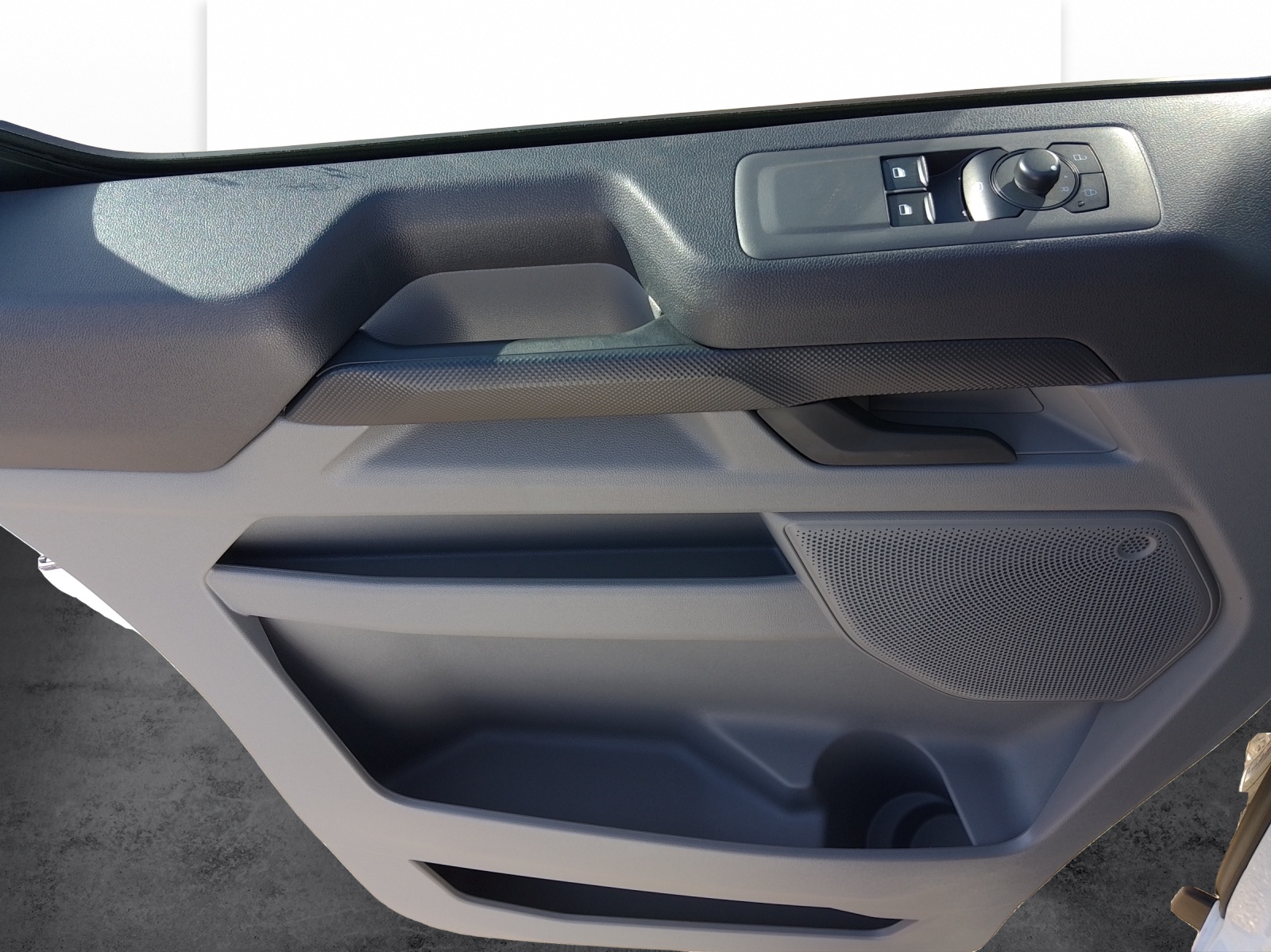FORD Transit C Van 320 L1 2.0 EcoBlue 136 Trend-image-13