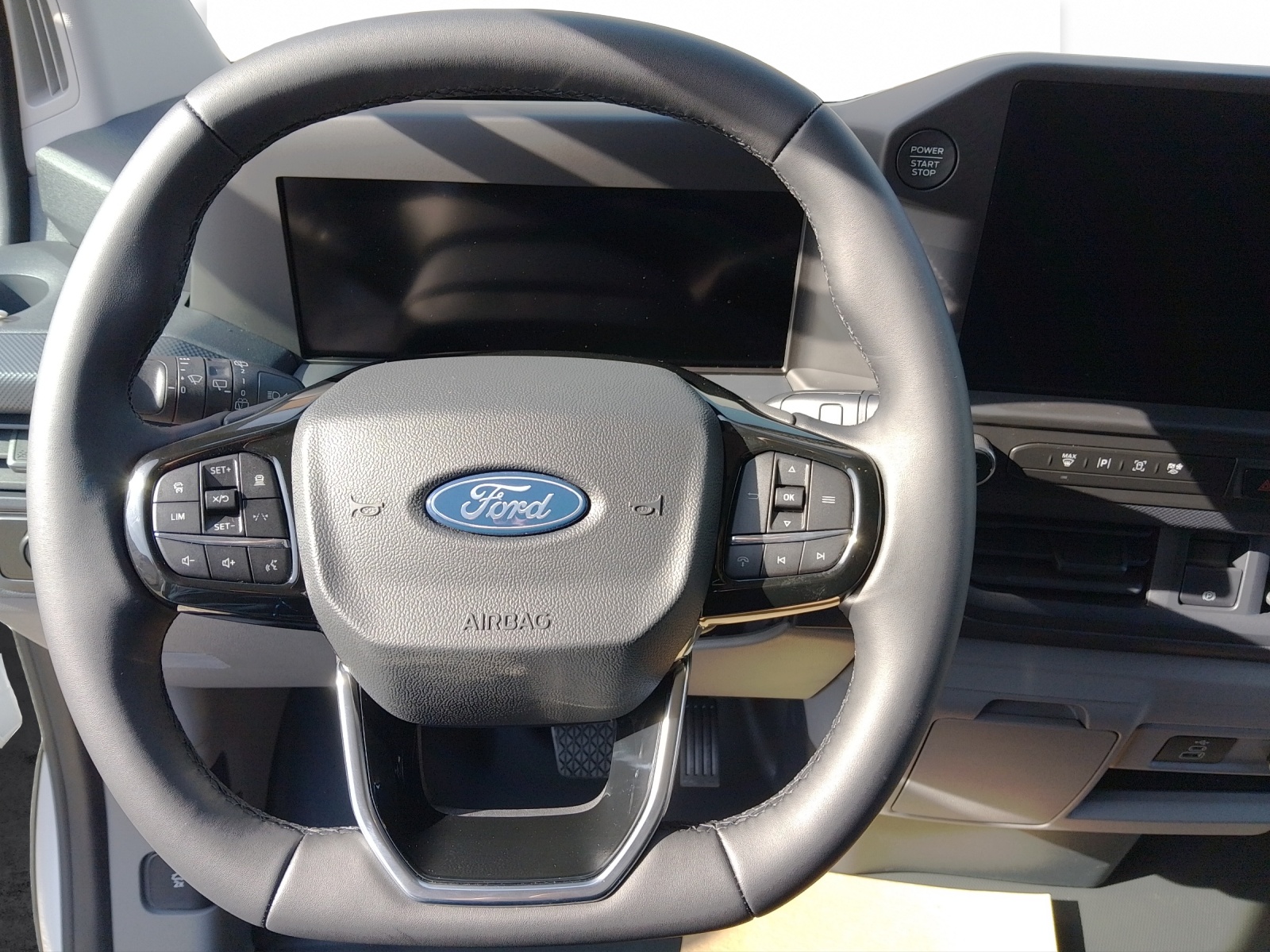 FORD Transit C Van 320 L1 2.0 EcoBlue 136 Trend-image-9