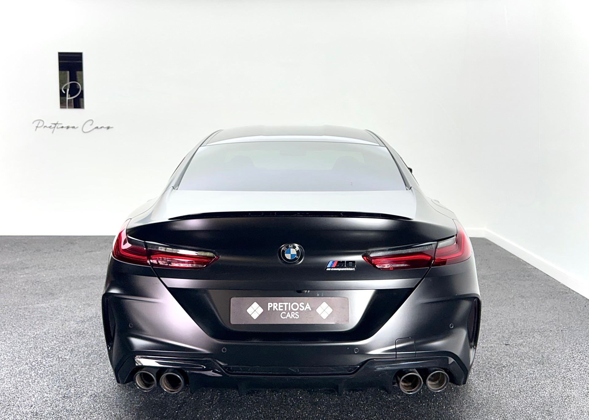 BMW M8 xDrive M Competition Steptronic-image-5
