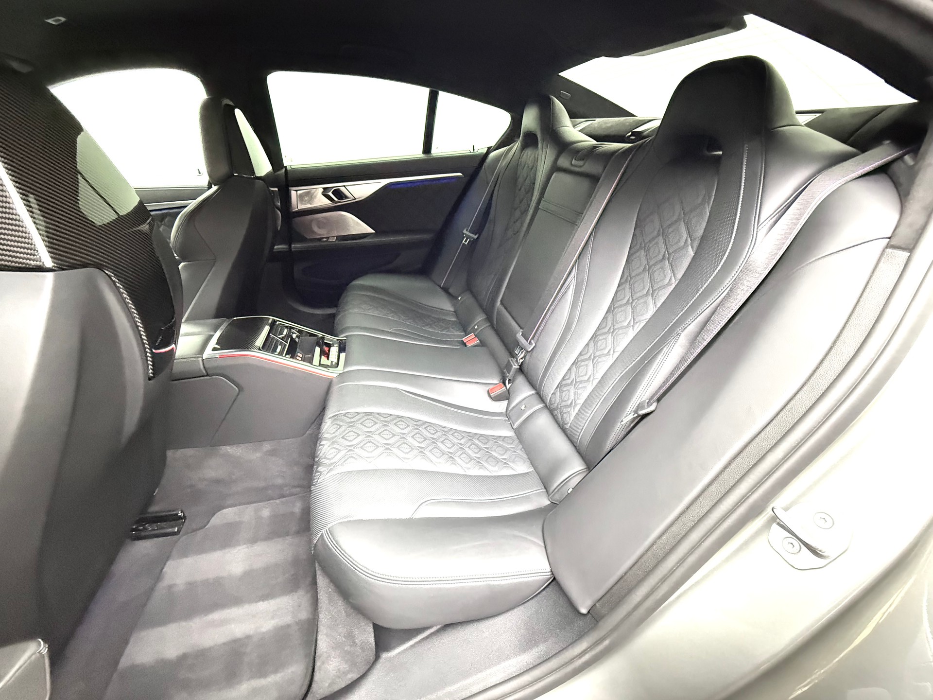 BMW M8 xDrive M Competition Steptronic-image-19
