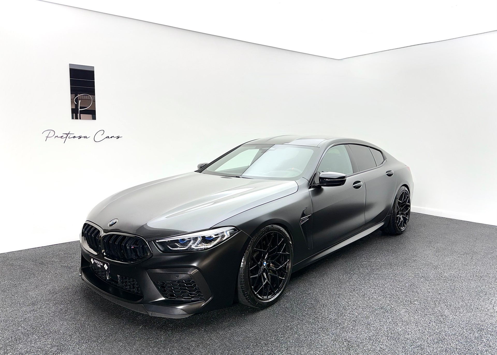 BMW M8 xDrive M Competition Steptronic-showroom-element-1