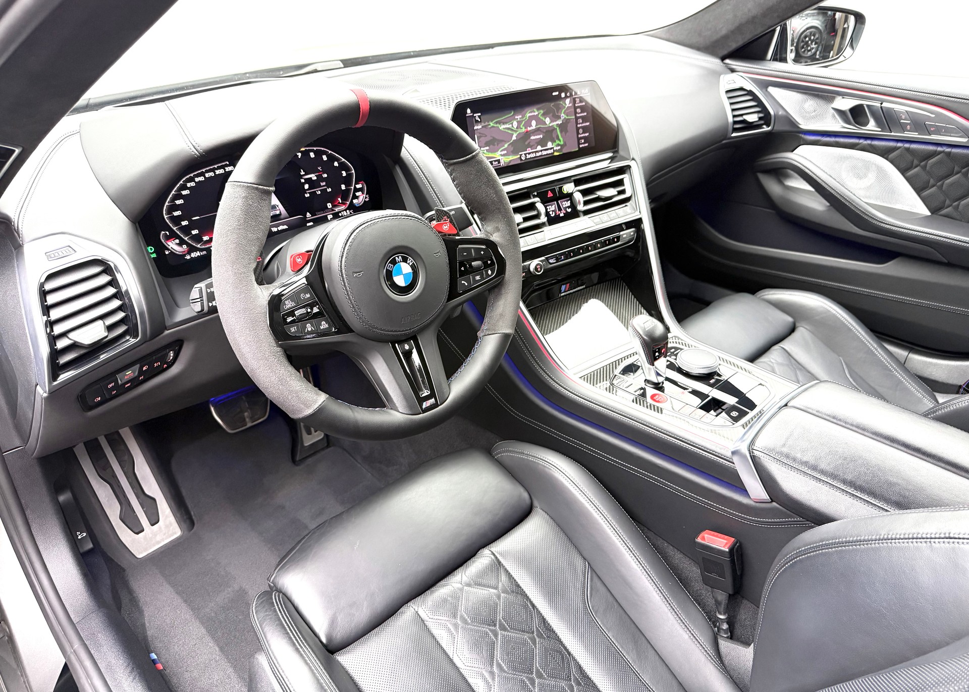 BMW M8 xDrive M Competition Steptronic-image-6