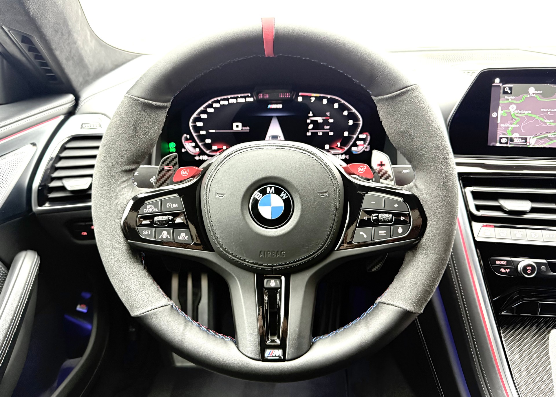 BMW M8 xDrive M Competition Steptronic-image-8
