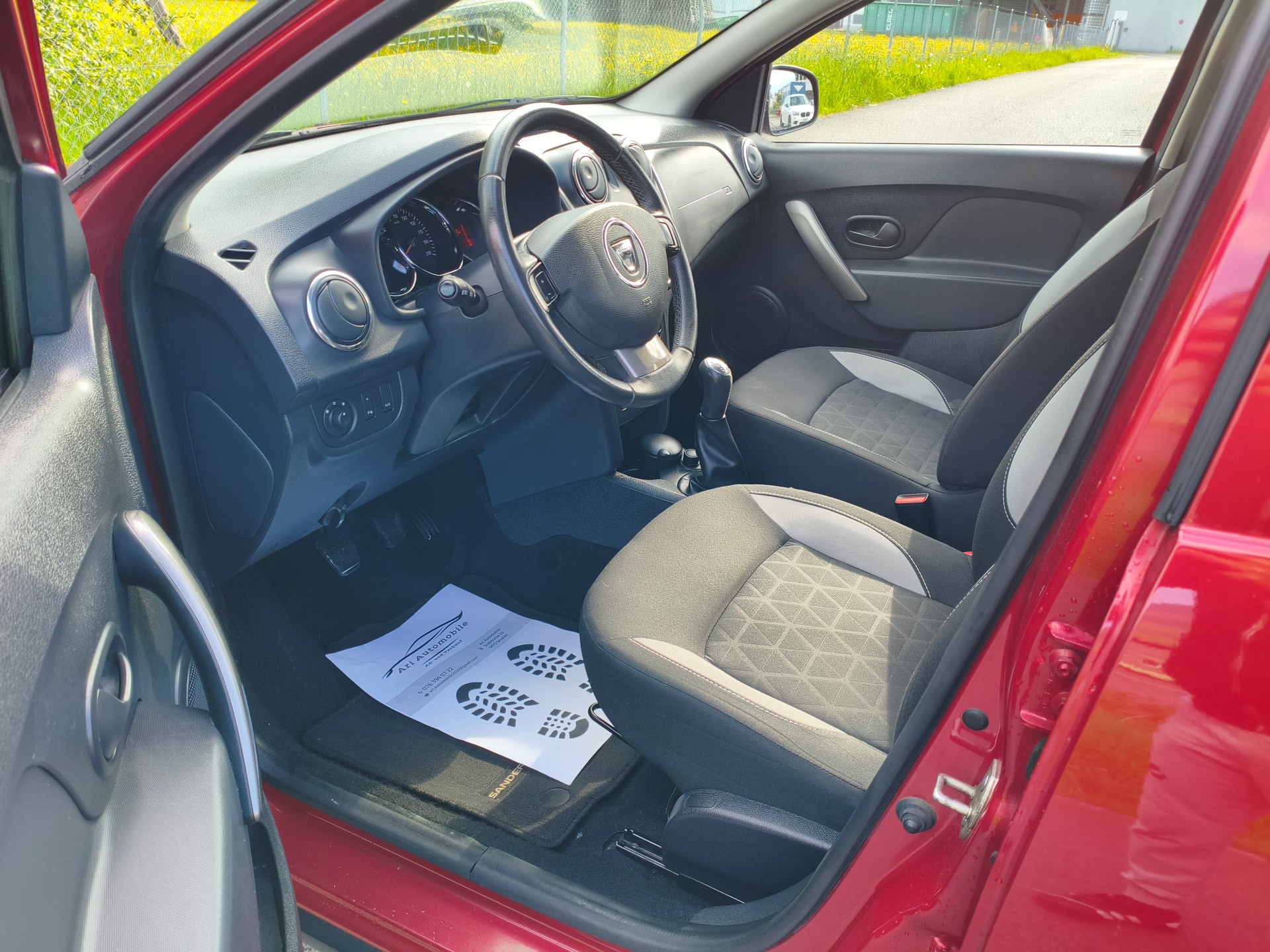 DACIA Sandero 1.5 dCi Stepway Lauréate-image-9