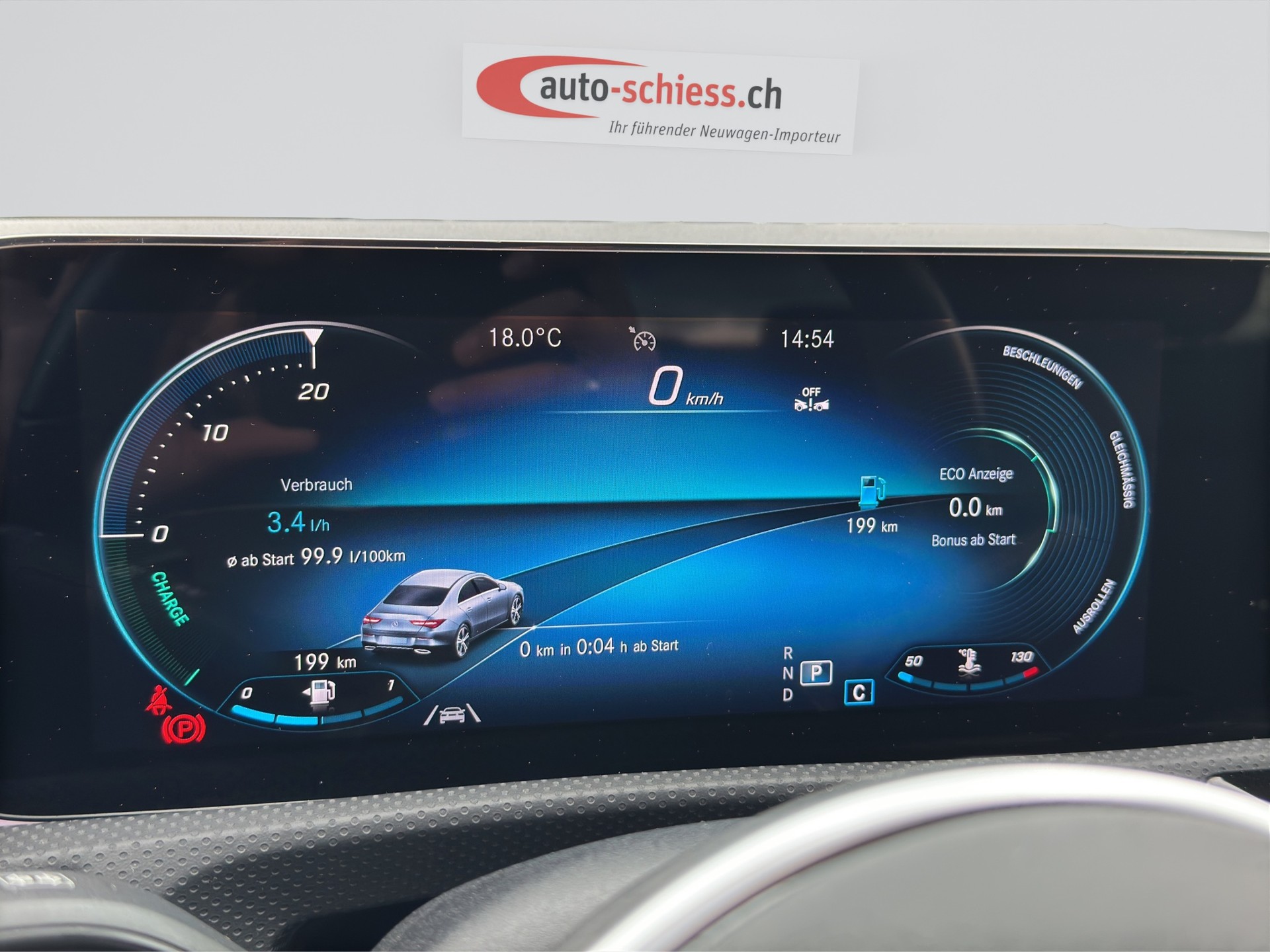 MERCEDES-BENZ CLA 180 Progressive Night 7G-DCT-image-10