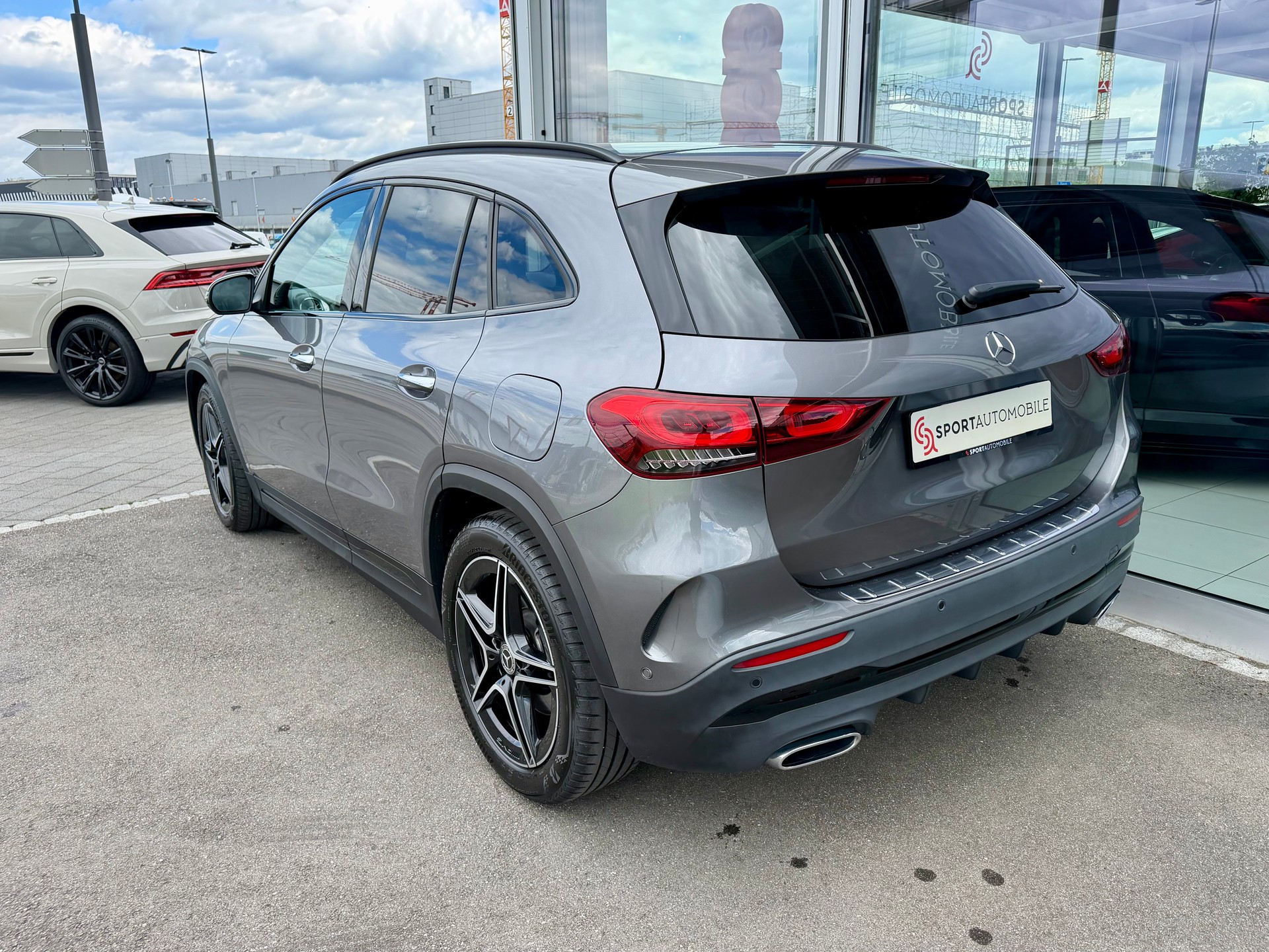 MERCEDES-BENZ GLA 250 4Matic AMG Line 8G-DCT-image-8