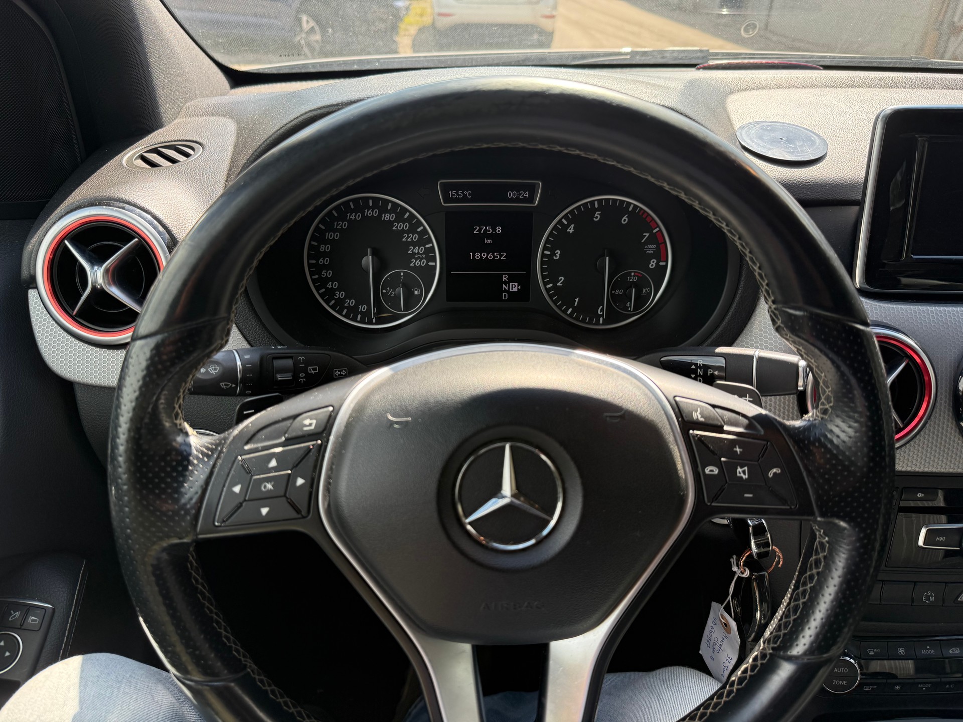 MERCEDES-BENZ B 200 7G-DCT-image-11