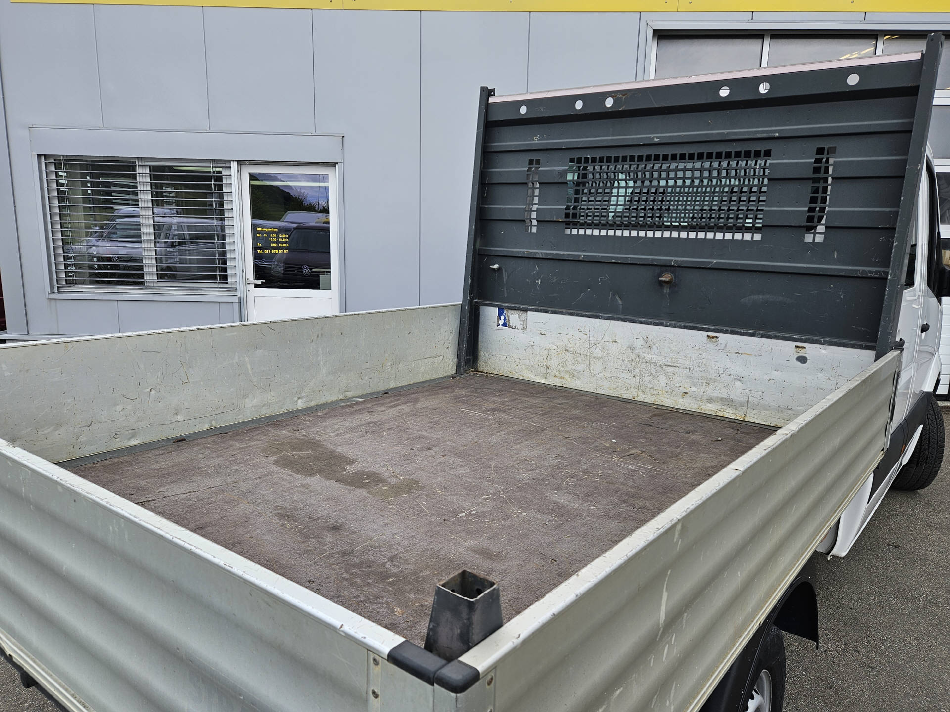 VW Crafter 35 DKab.-Ch. 3665 2.0 TDI 140 * Frischg ab MFK * Nutzlast von 1'176 KG * AHK *-image-4