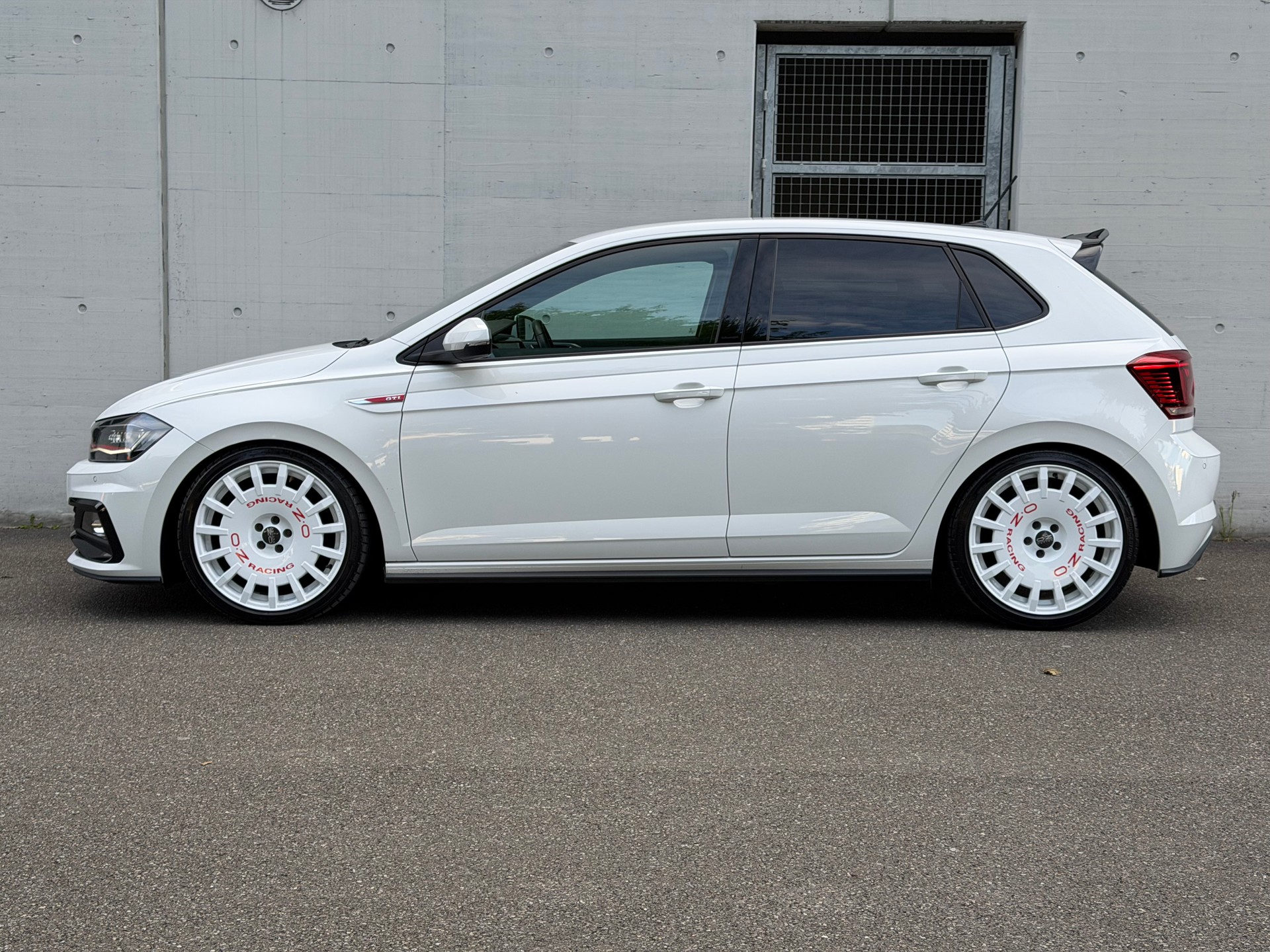 VW Polo 2.0 TSI GTI DSG-image-3