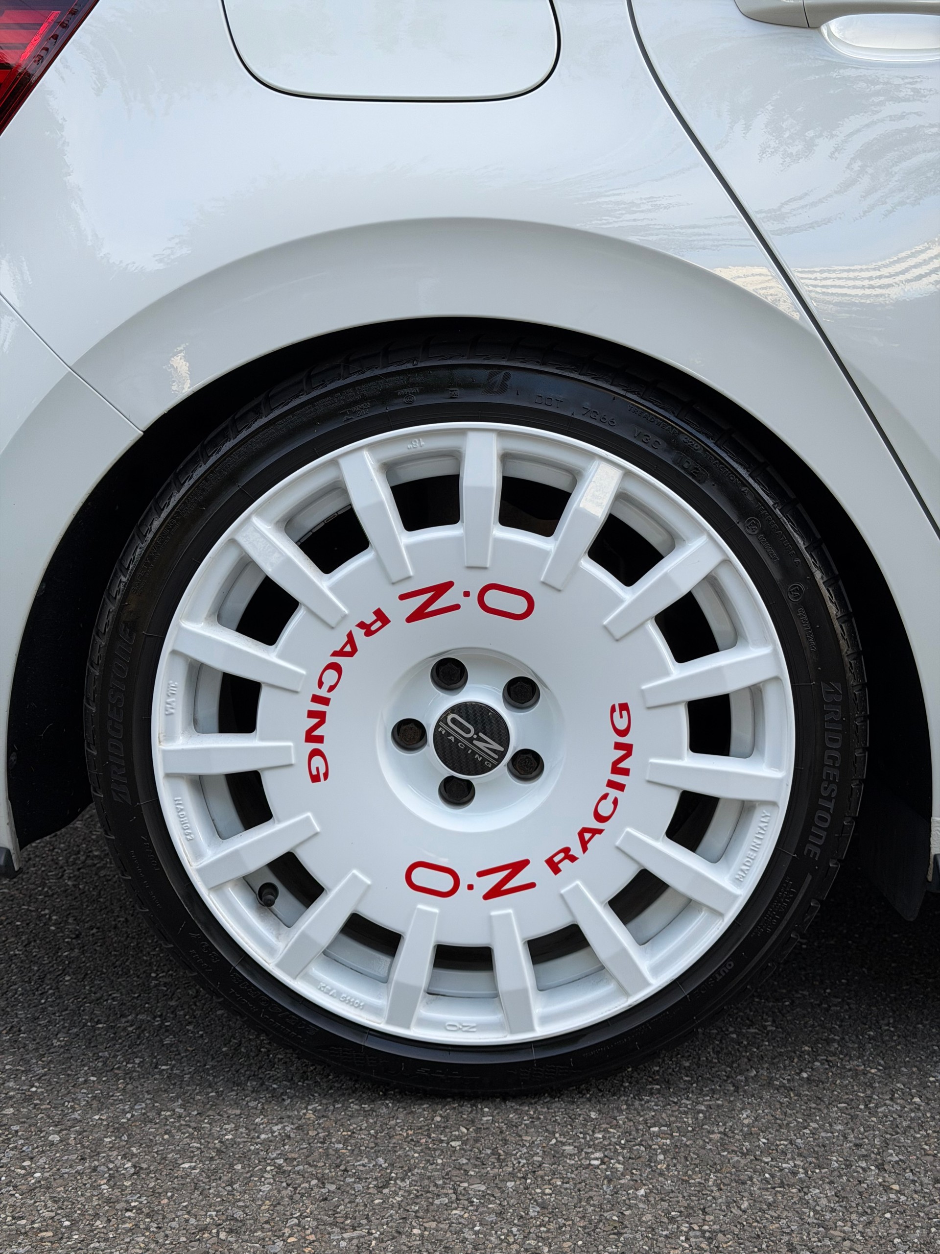 VW Polo 2.0 TSI GTI DSG-image-10