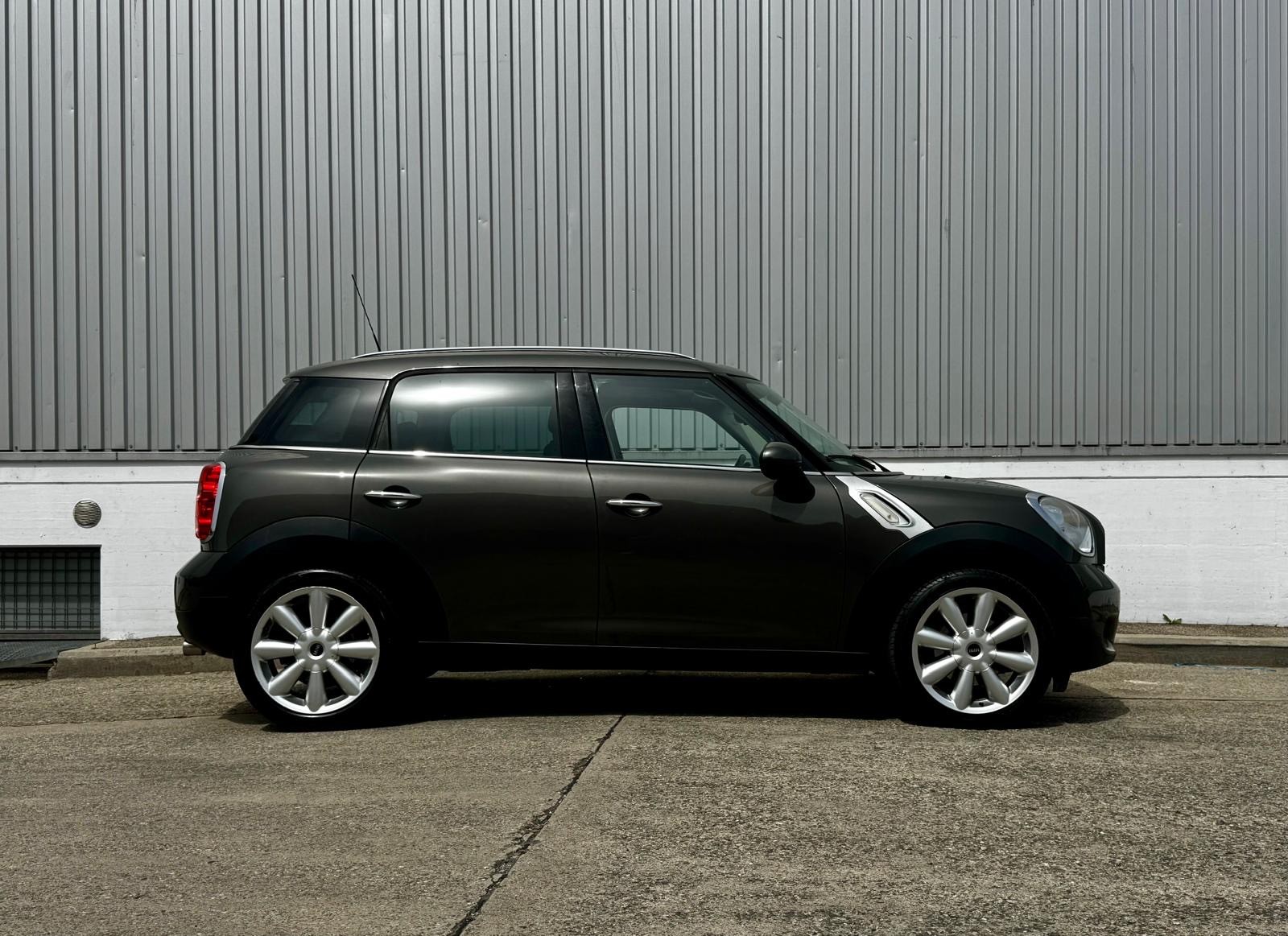 MINI Countryman Cooper FWD-showroom-element-3