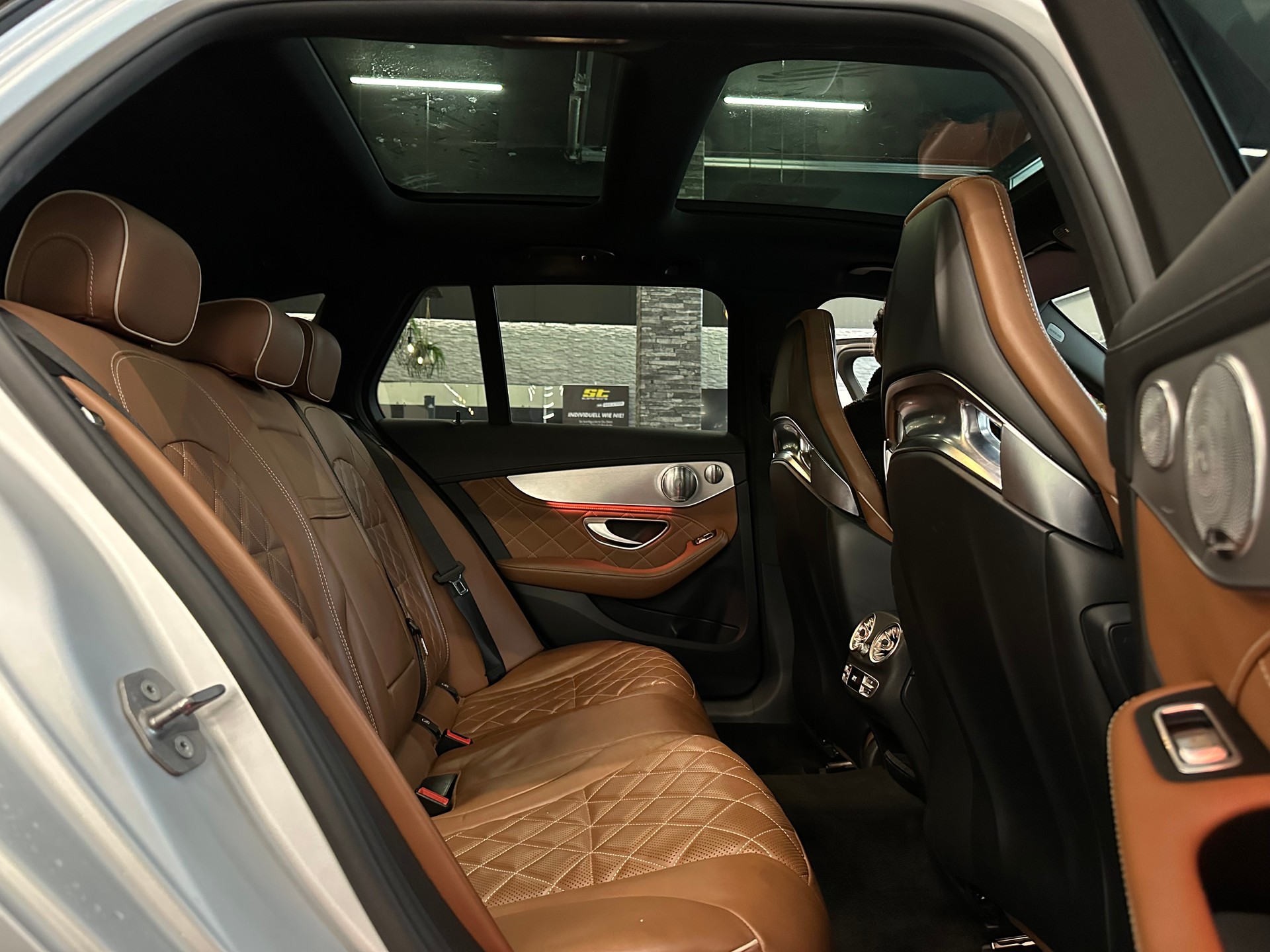 MERCEDES-BENZ C 63 S AMG Speedshift-image-17