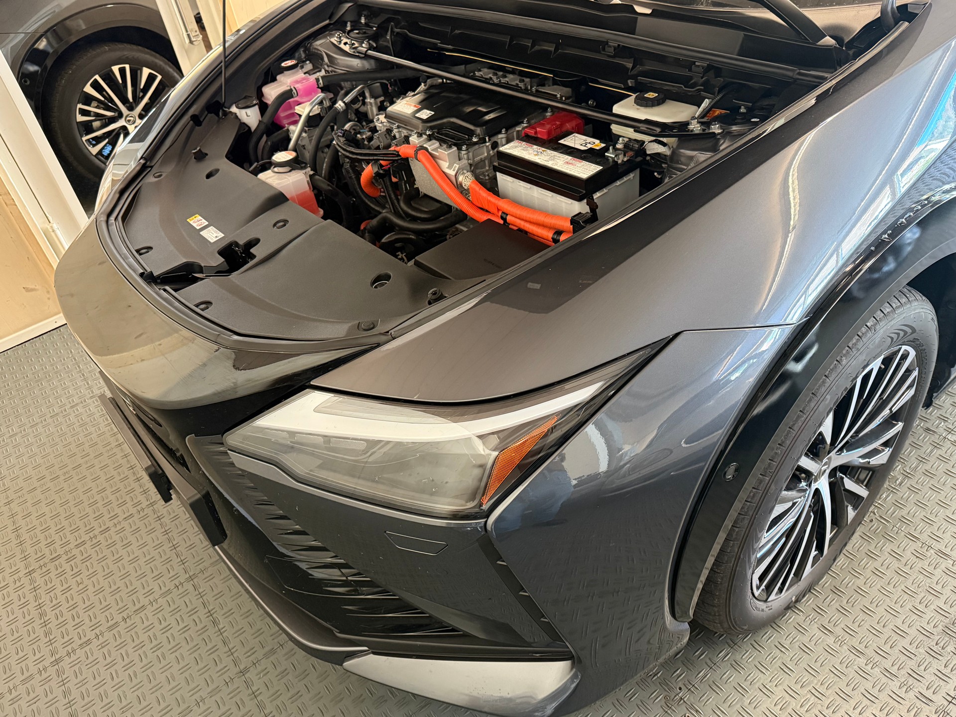 LEXUS RZ 450e 71,4 KW AWD Excellence-image-15