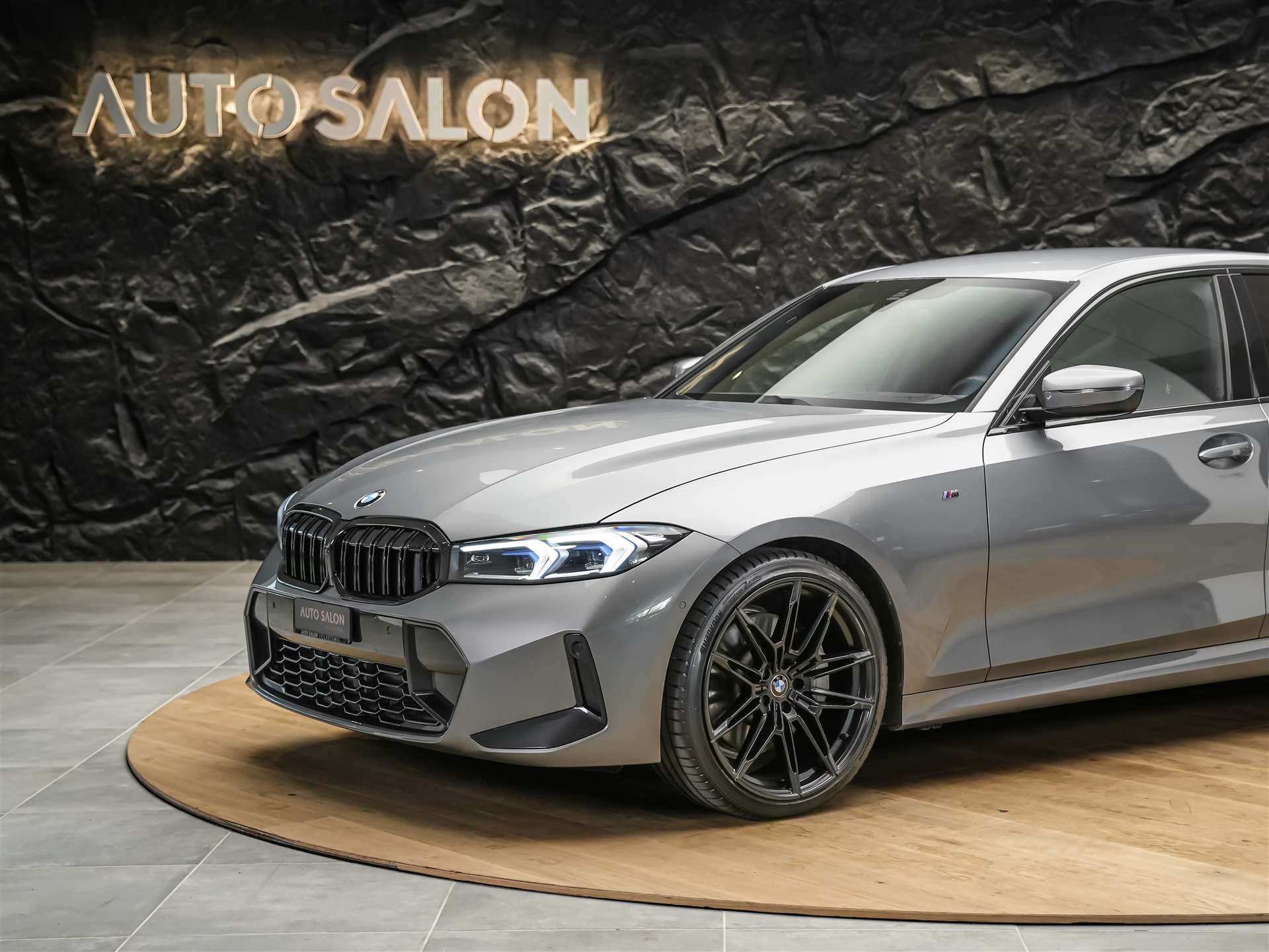 BMW 330d xDrive M Sport *Facelift*20"Zoll*Rückfahrkamera*-image-14