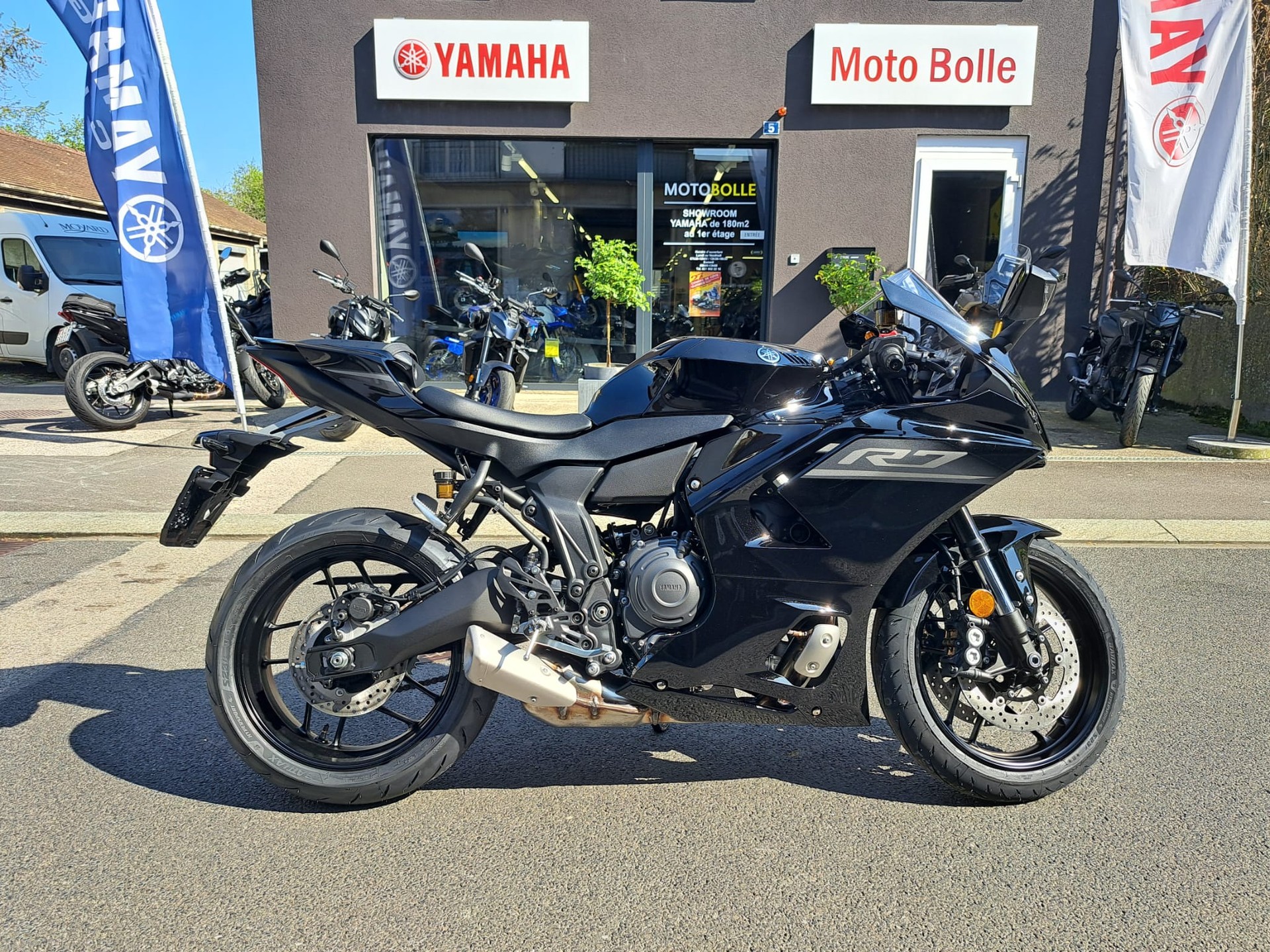 YAMAHA YZF-R7-image-0