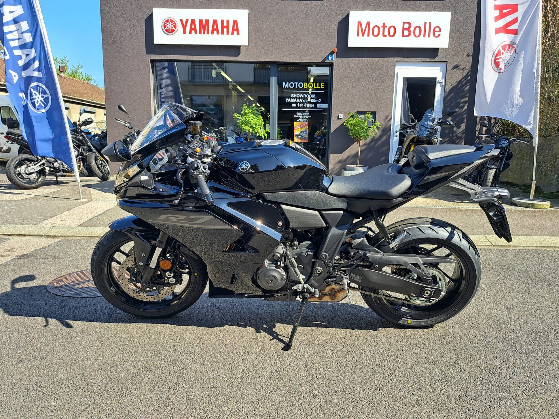 YAMAHA YZF-R7-image-3