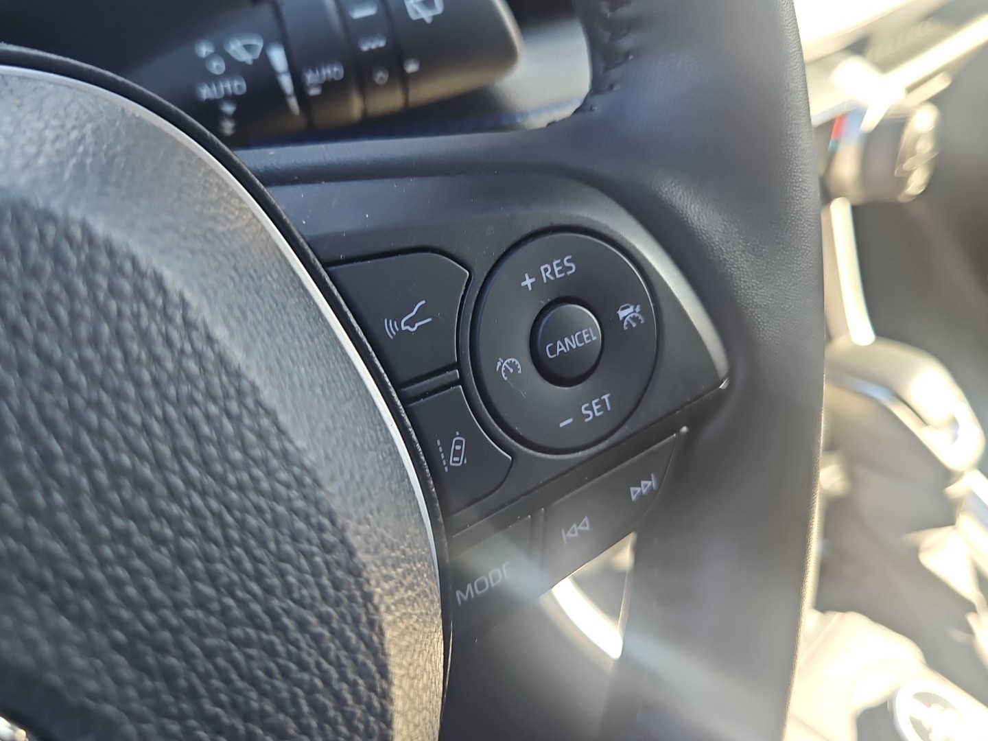 TOYOTA RAV-4 2.5 HSD Style e-CVT 4WD-image-22