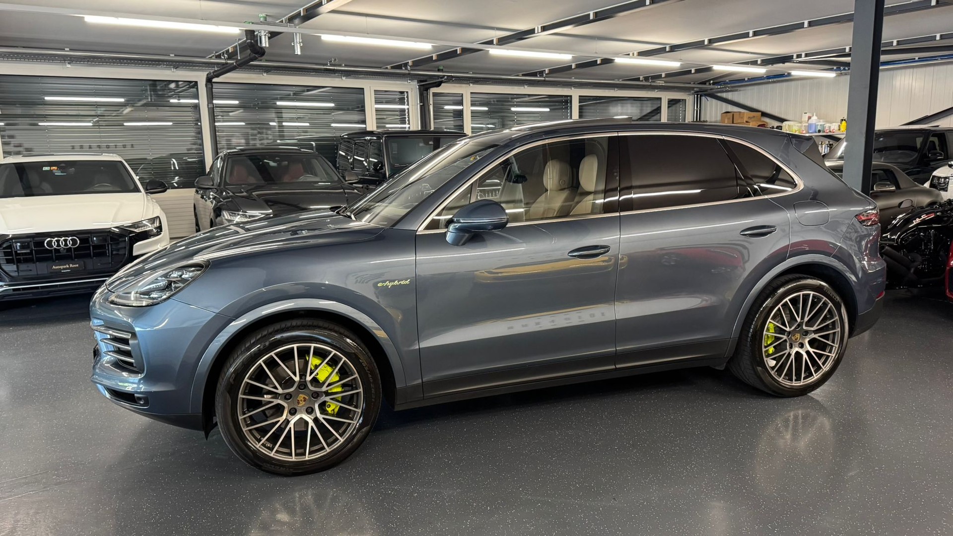 PORSCHE Cayenne E-Hybrid-image-10