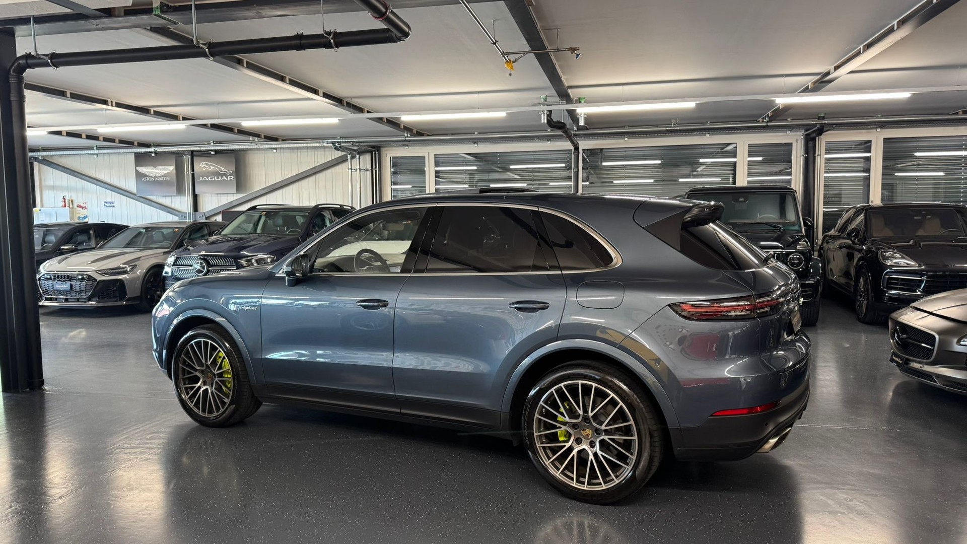 PORSCHE Cayenne E-Hybrid-image-6